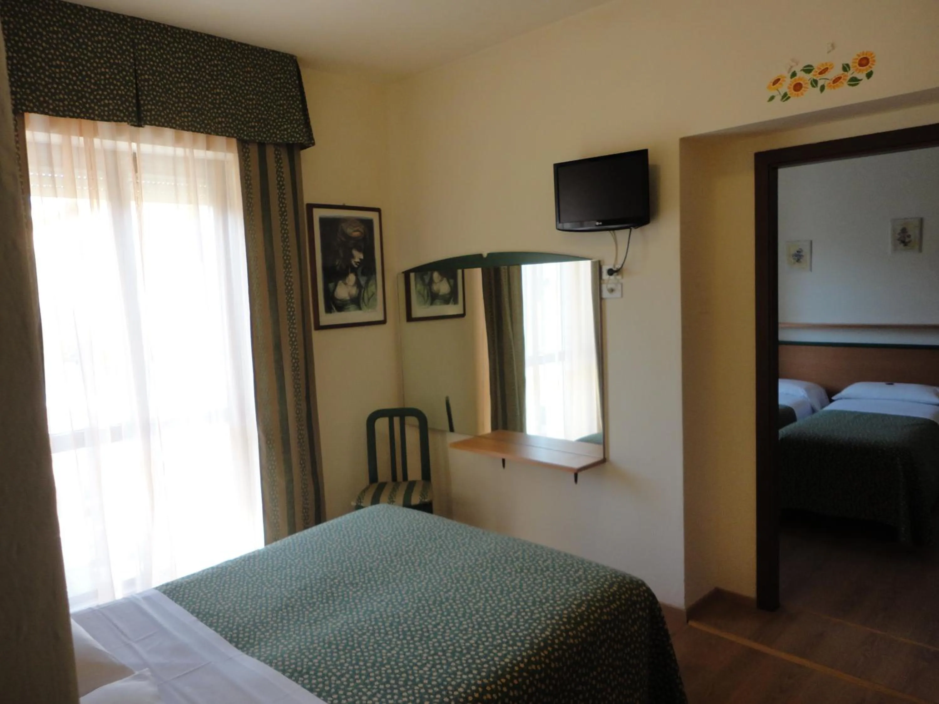 Photo of the whole room, Bed in Hotel Mariani
