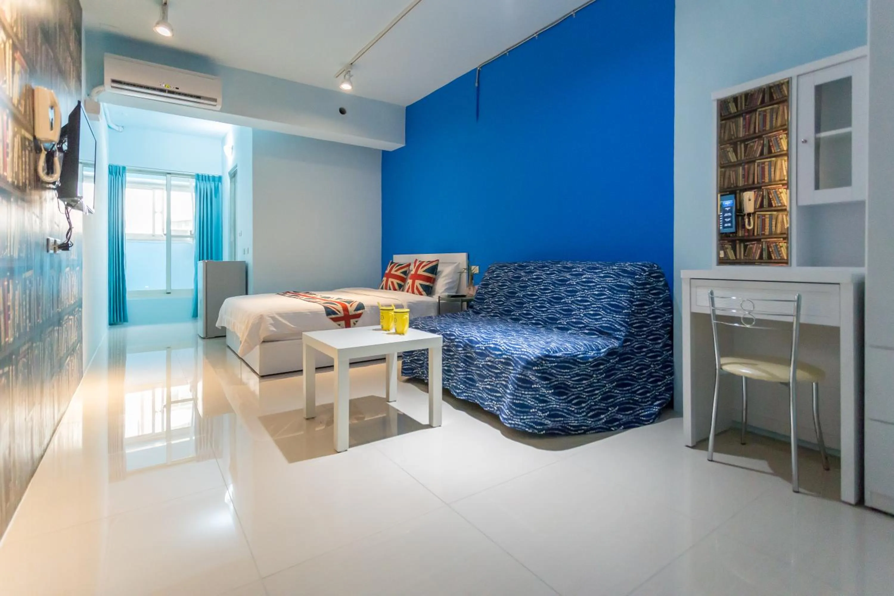 Bed, Seating Area in Kaohsiung I Hi Hotel