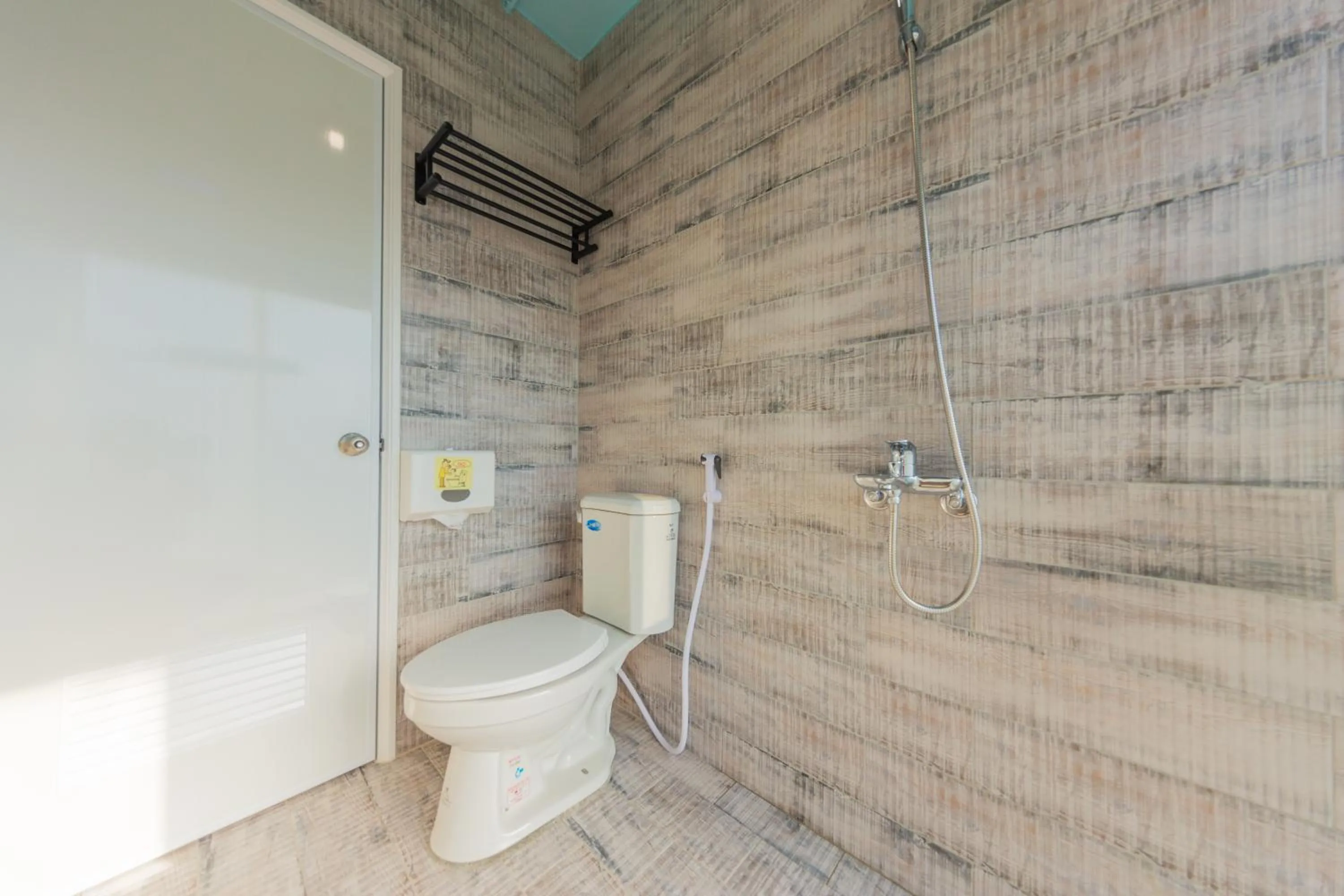 Shower, Bathroom in Kaohsiung I Hi Hotel