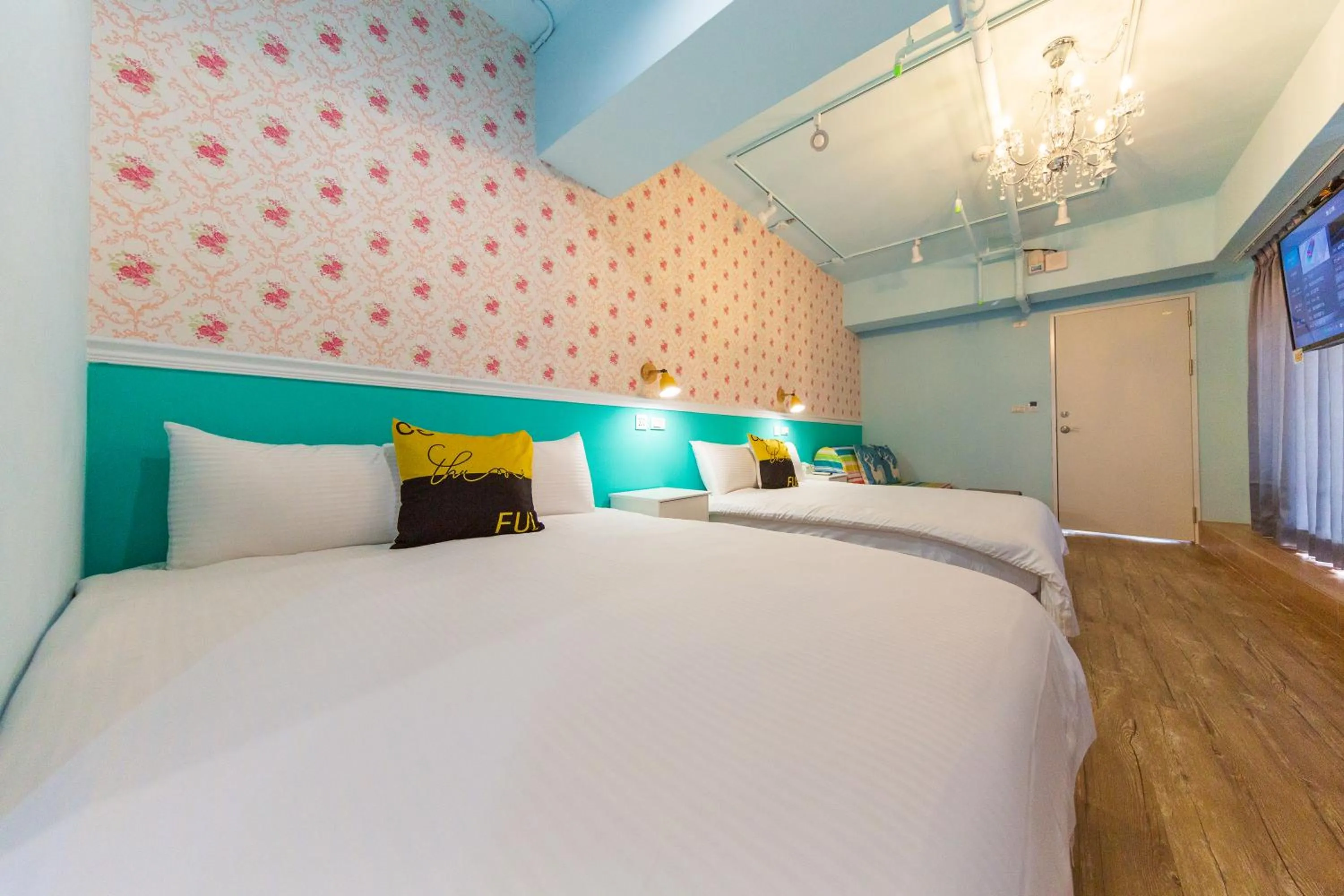 Photo of the whole room, Bed in Kaohsiung I Hi Hotel