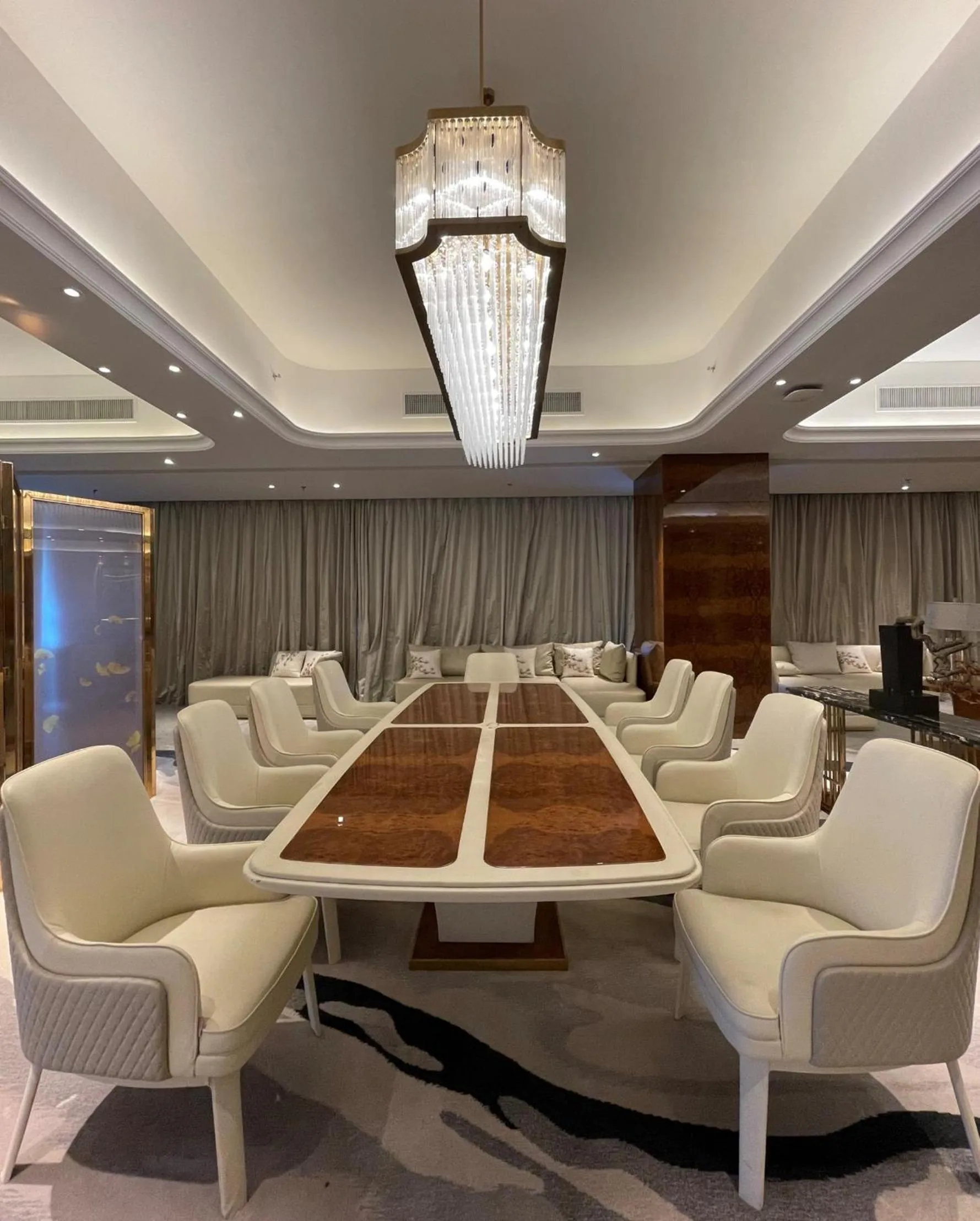 Dining area in Forest City Golf Hotel