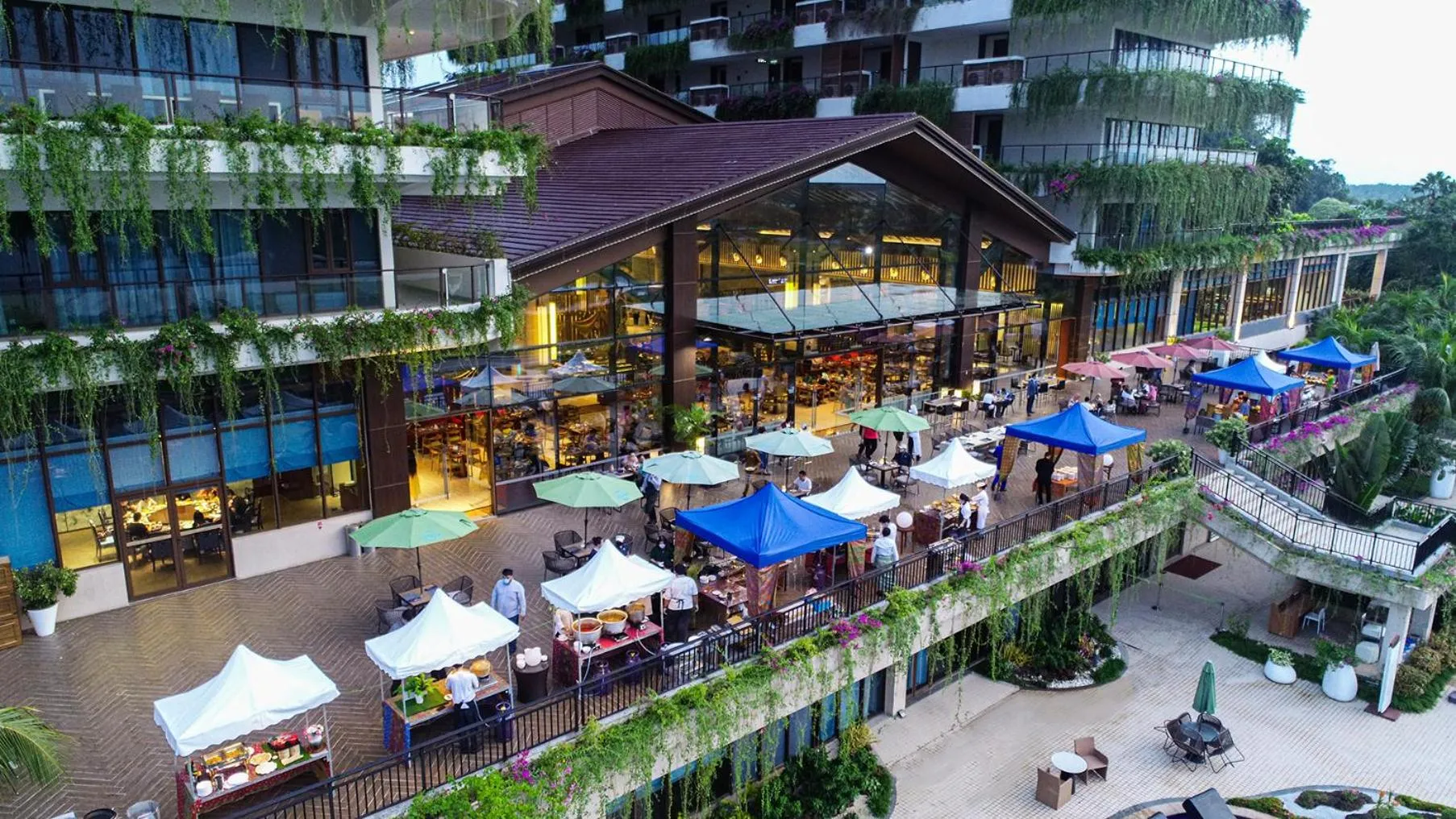 Property building in Forest City Golf Hotel