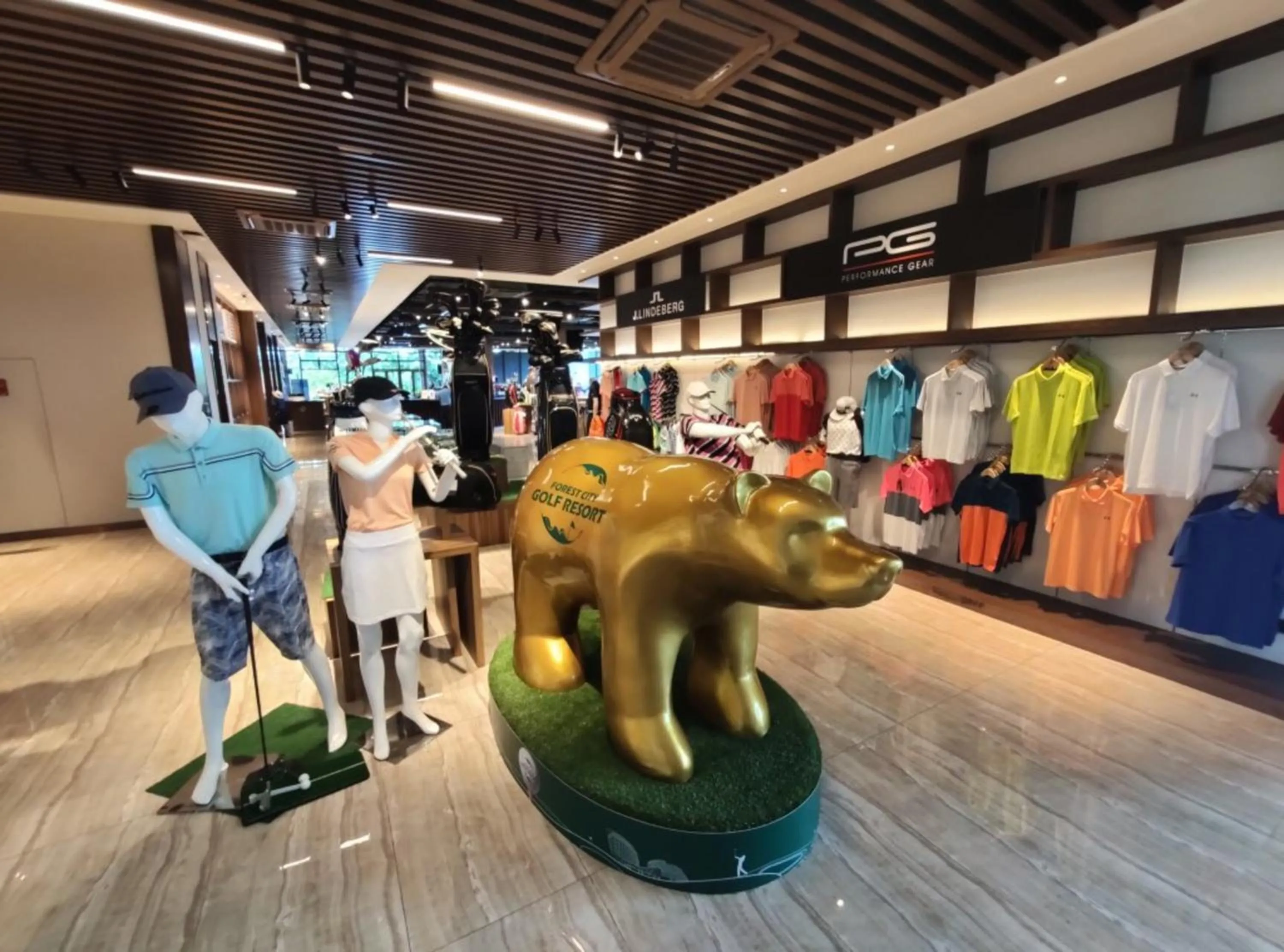 Shopping Area in Forest City Golf Hotel