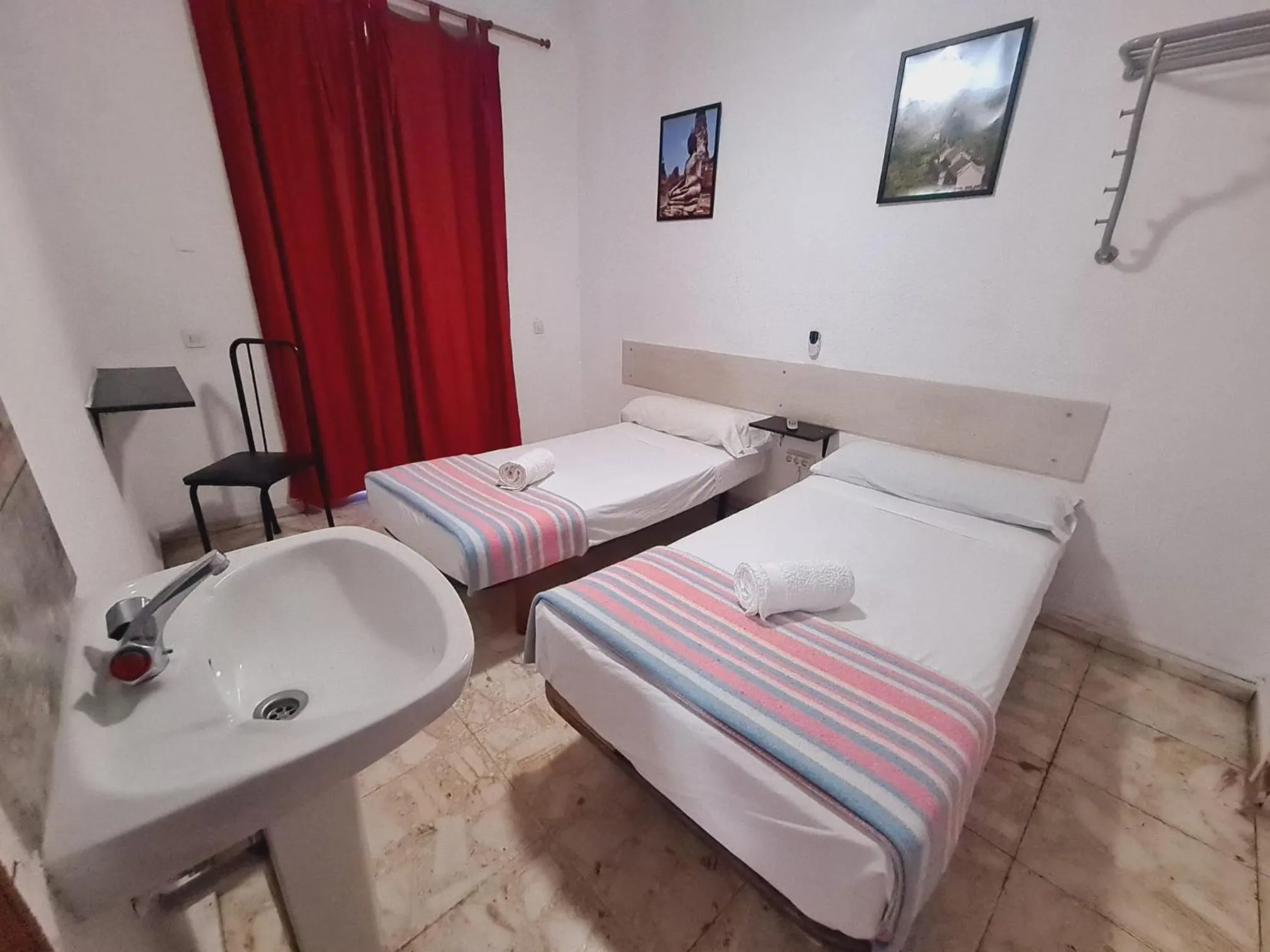 Photo of the whole room, Bed in Pensión Rivera