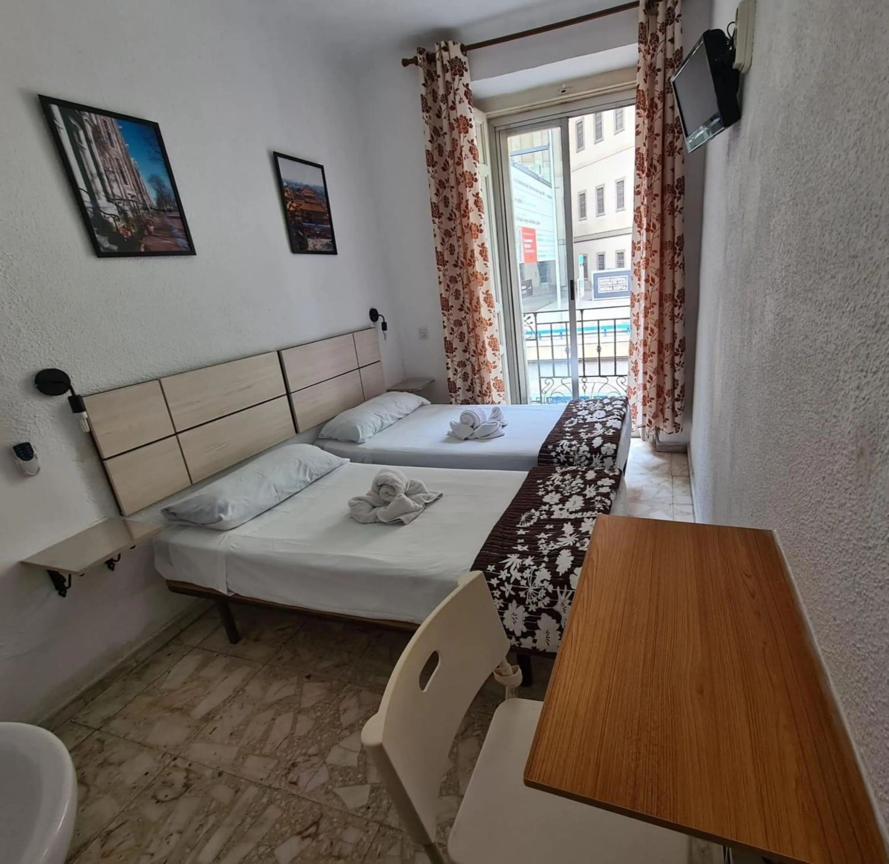 Photo of the whole room, Bed in Pensión Rivera