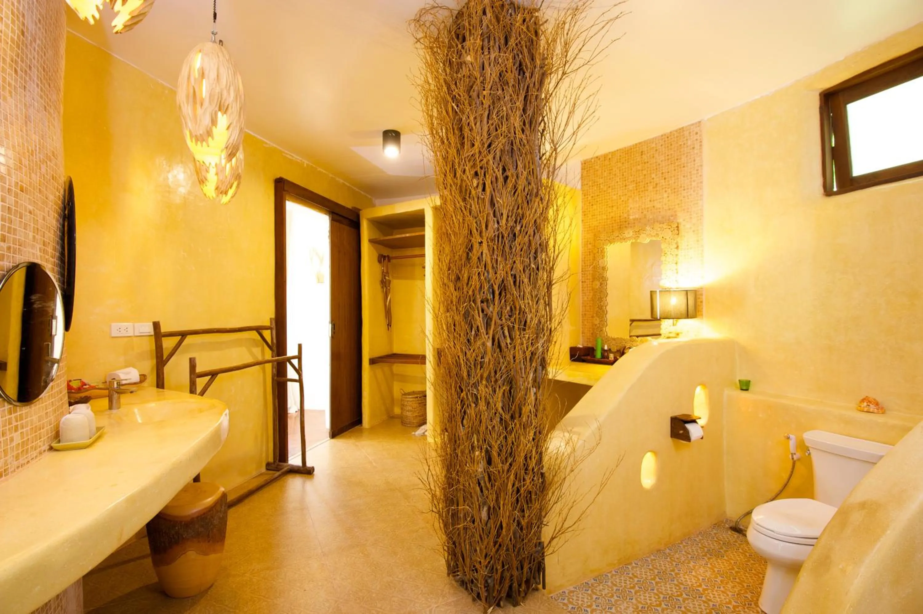 Toilet in Koh Tao Cabana