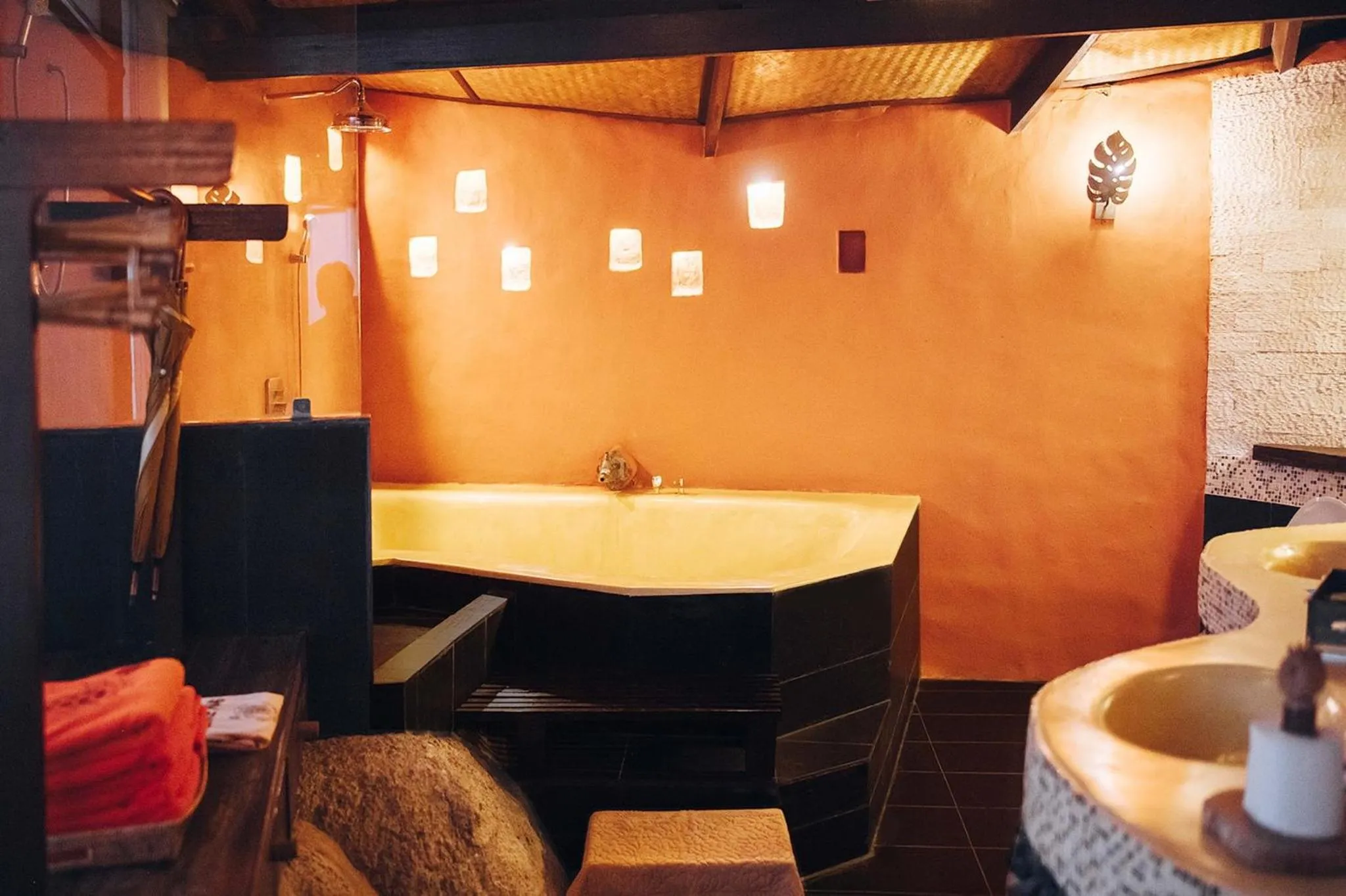 Bath, Bed in Koh Tao Cabana