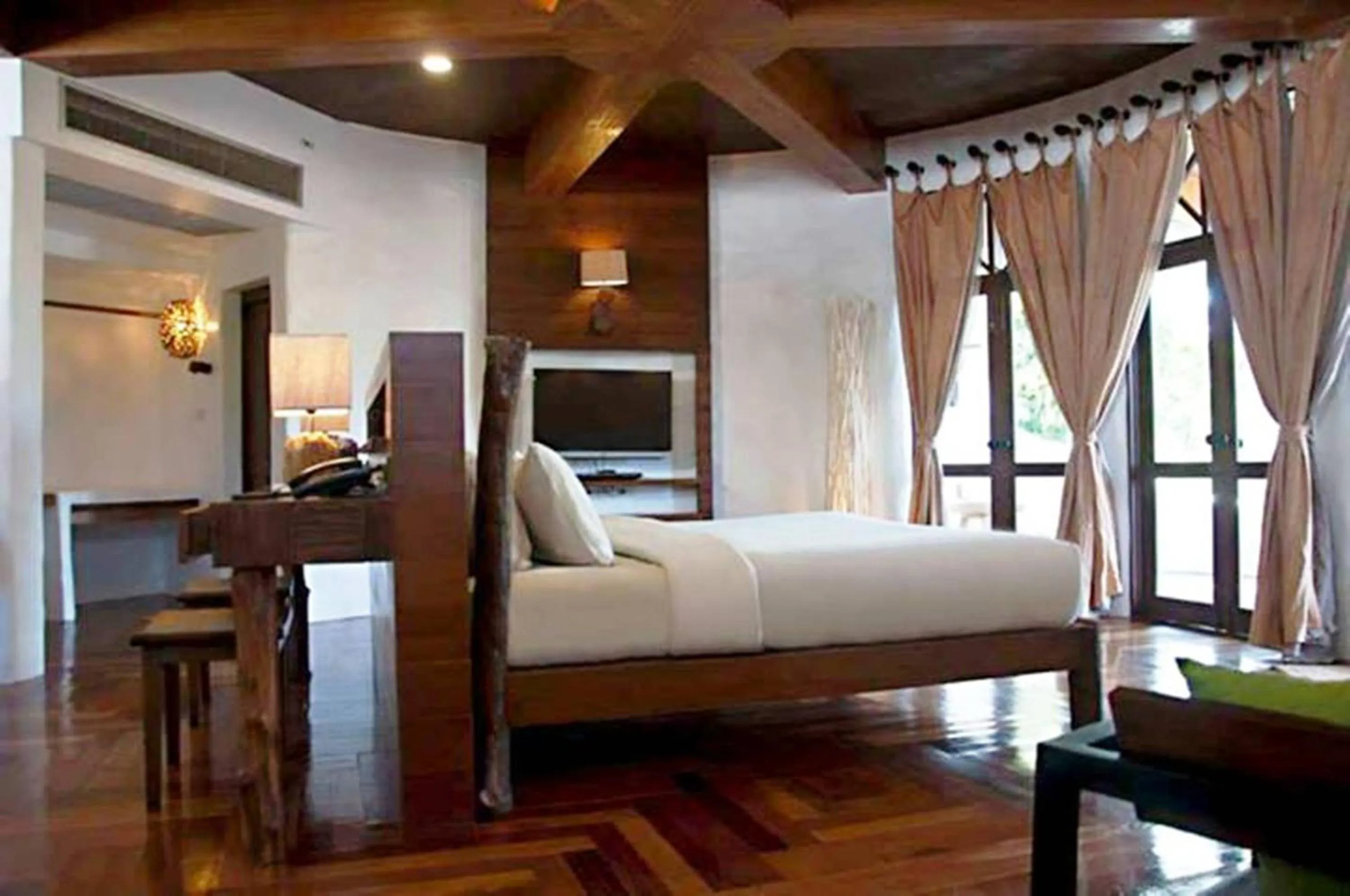 Bed in Koh Tao Cabana