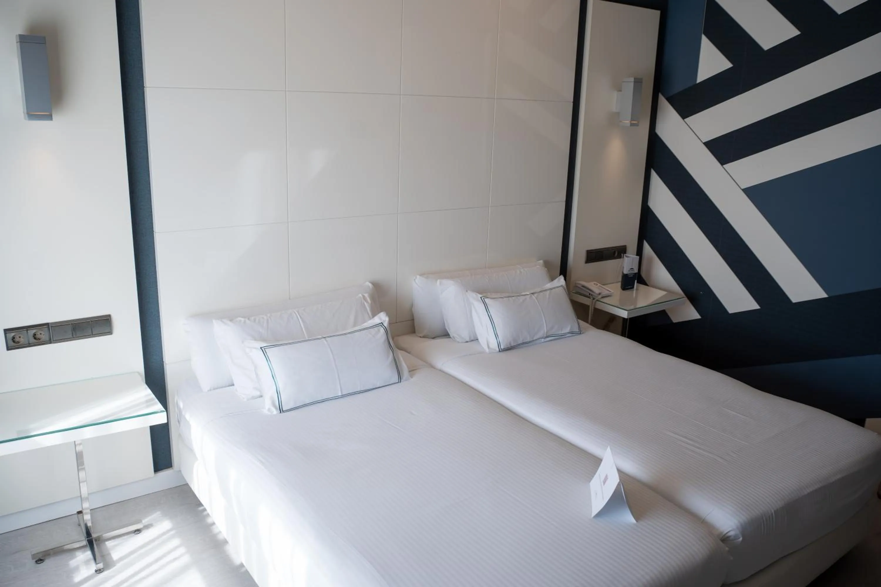 Bed in Hotel Málaga Nostrum Airport