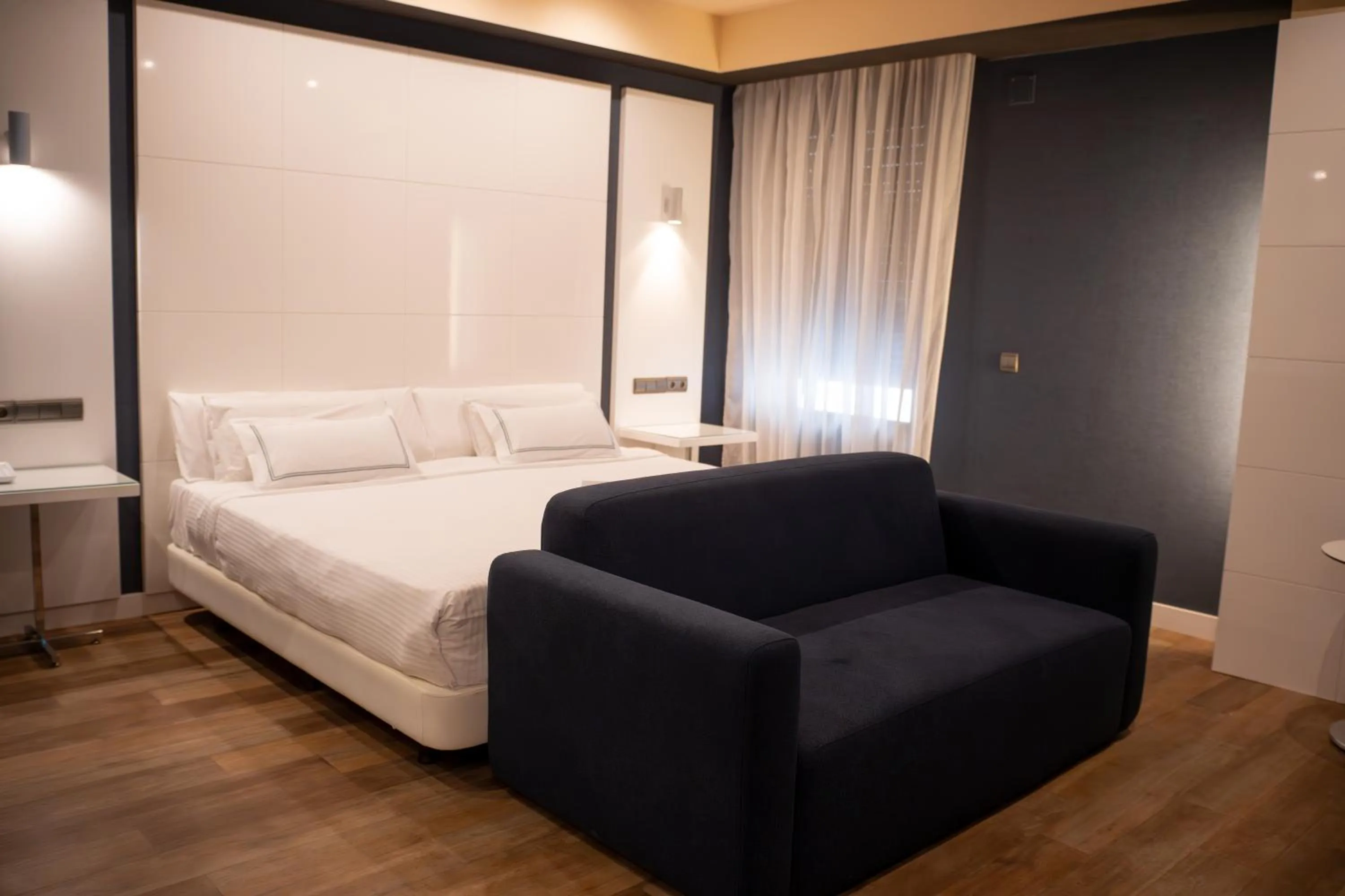 Bed in Hotel Málaga Nostrum Airport