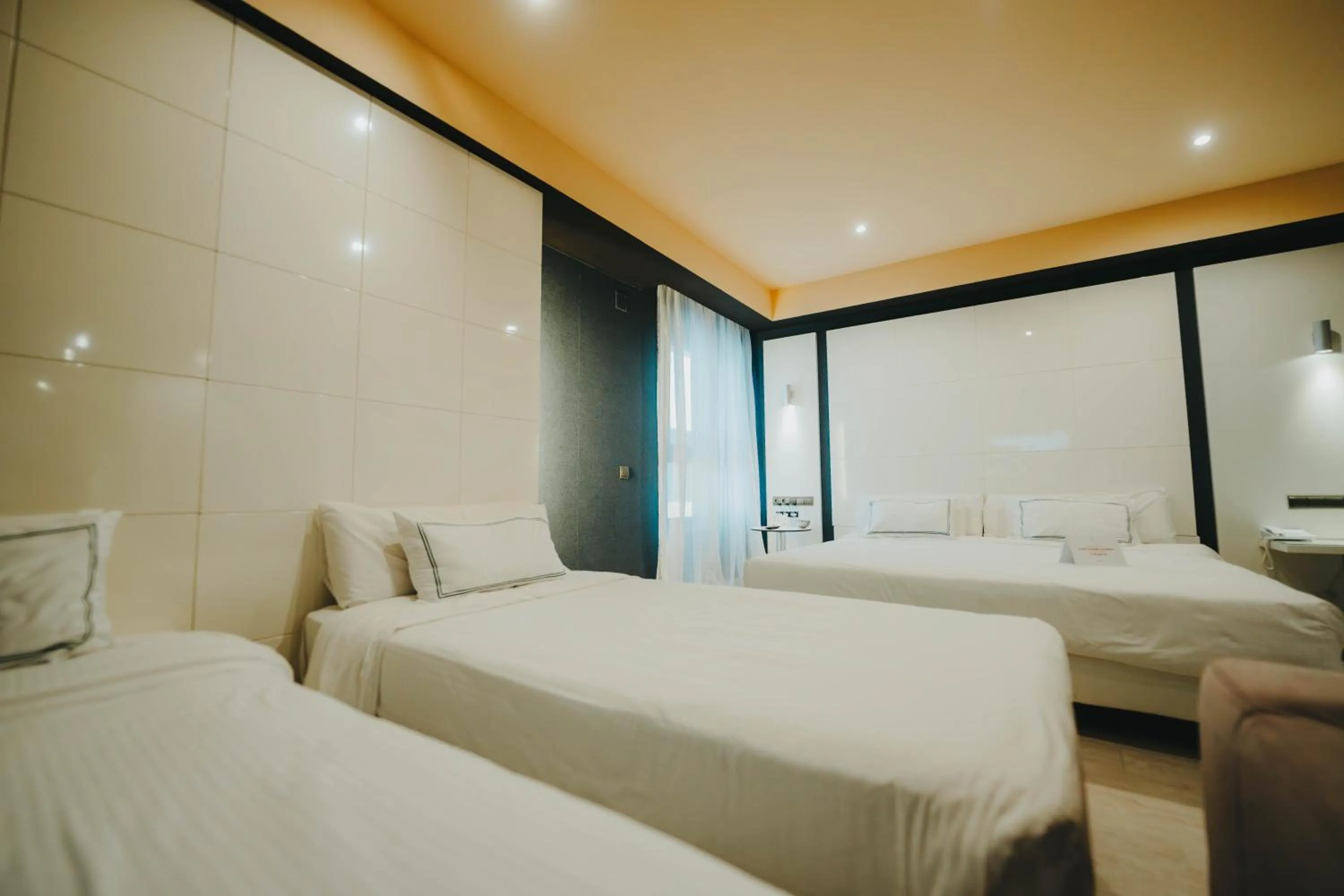 Bed in Hotel Málaga Nostrum Airport