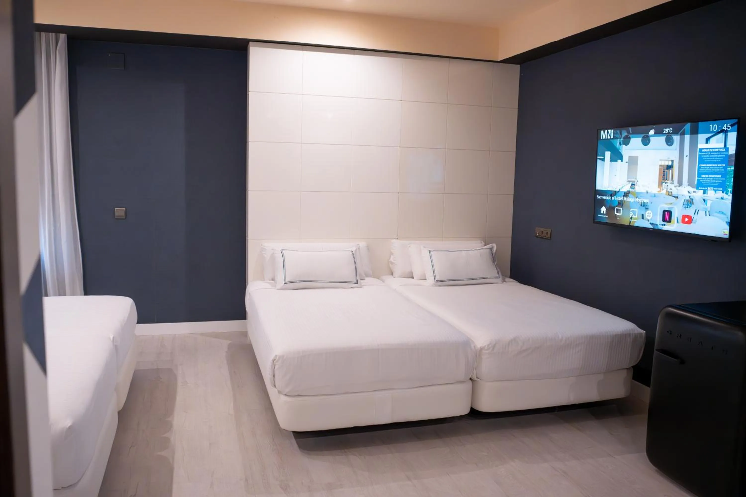 Bed in Hotel Málaga Nostrum Airport