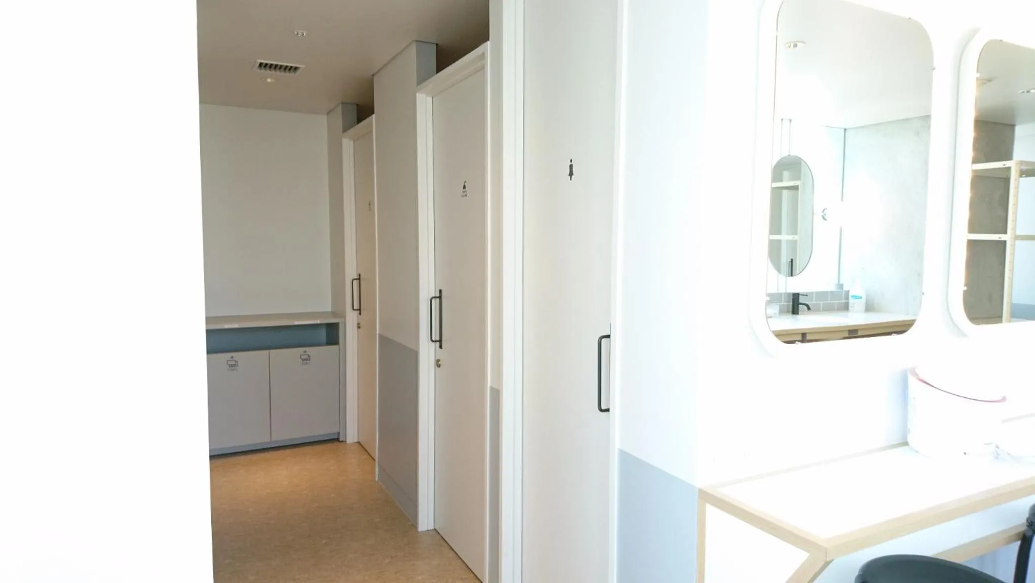 Shower in CAFETEL Kyoto Sanjo for Ladies