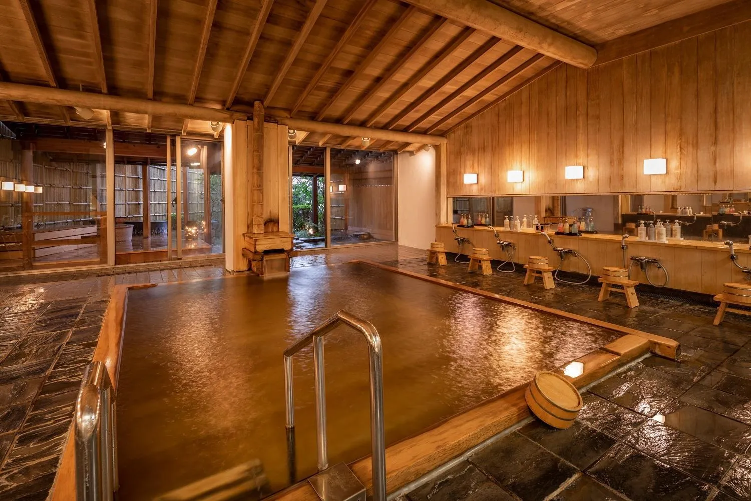 Hot Spring Bath in Sansuikan Kinryu