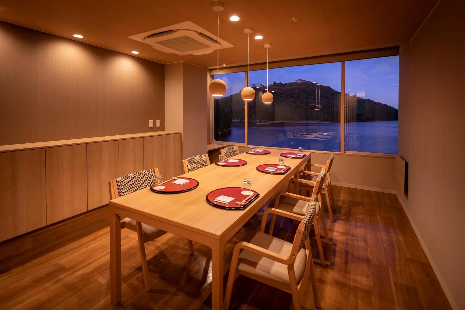 Dining area in Sansuikan Kinryu