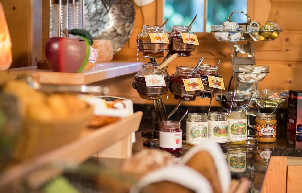 Breakfast in Hotel Sporthof Austria