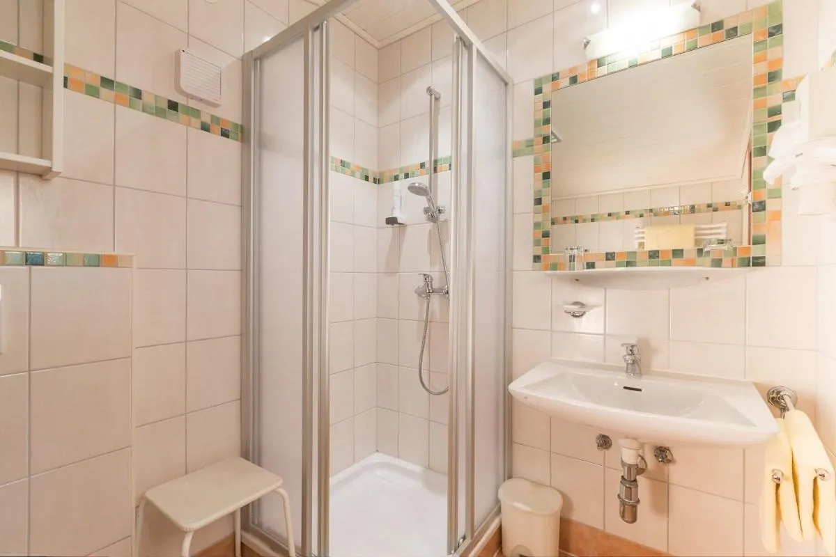 Bathroom in Hotel Sporthof Austria