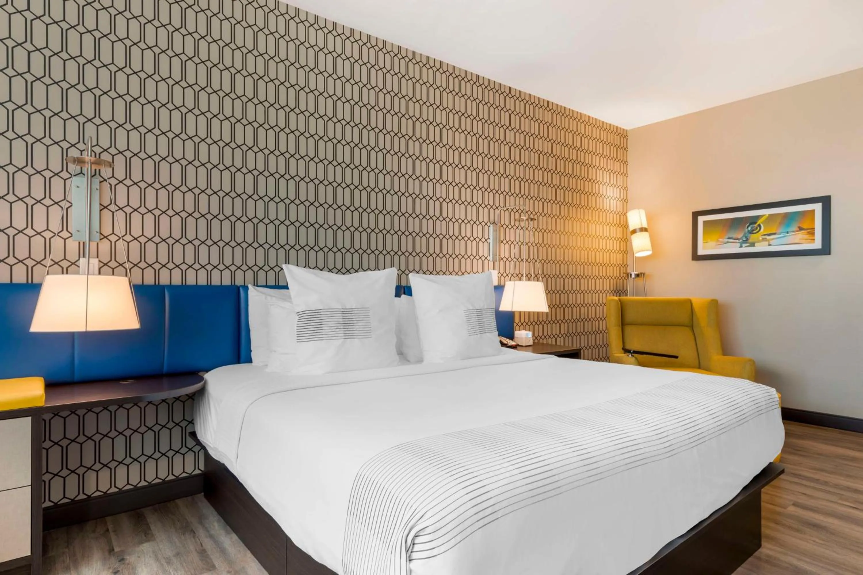 Bedroom, Bed in GLō Best Western Dallas South DeSoto