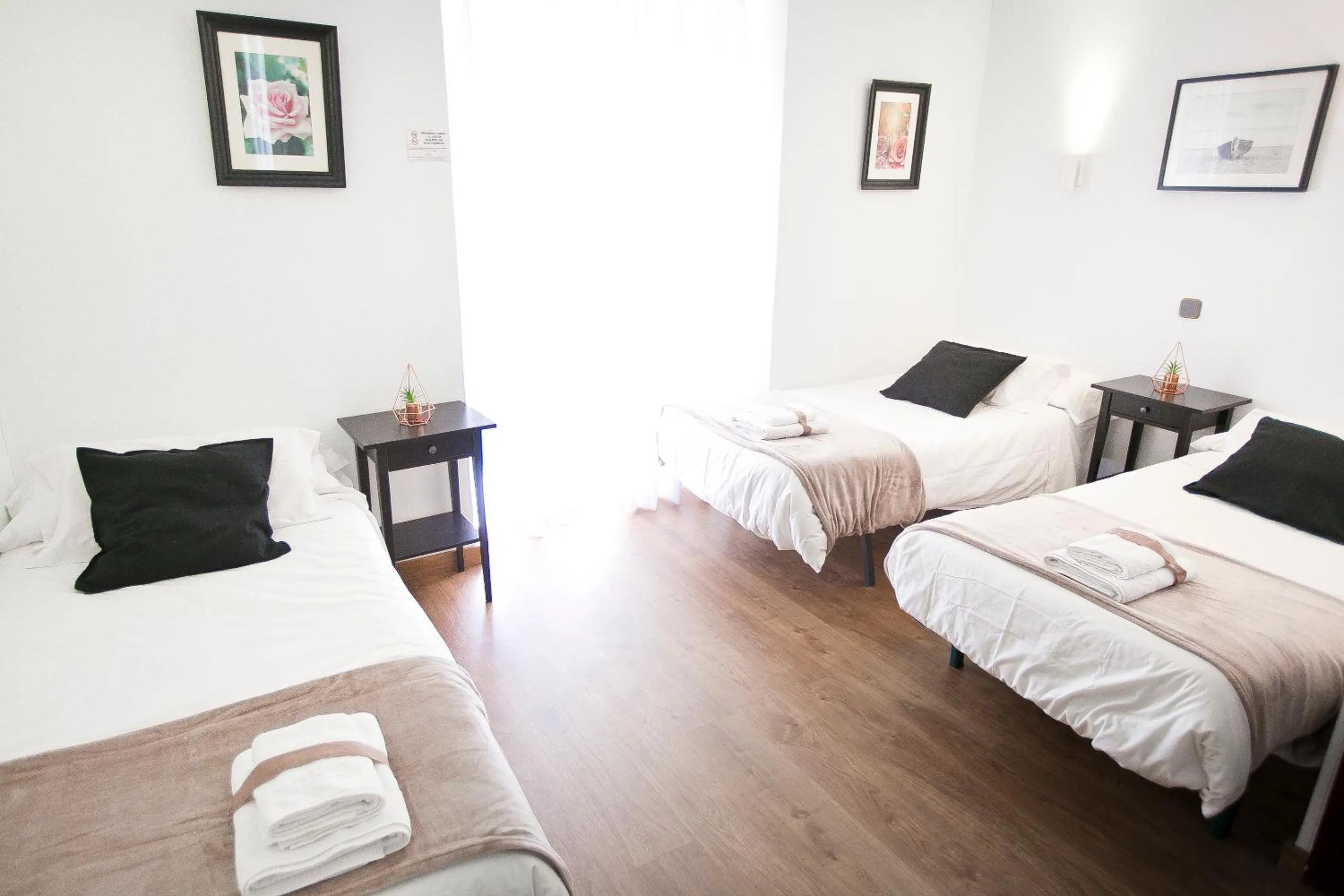 Photo of the whole room, Bed in CH La Bañezana