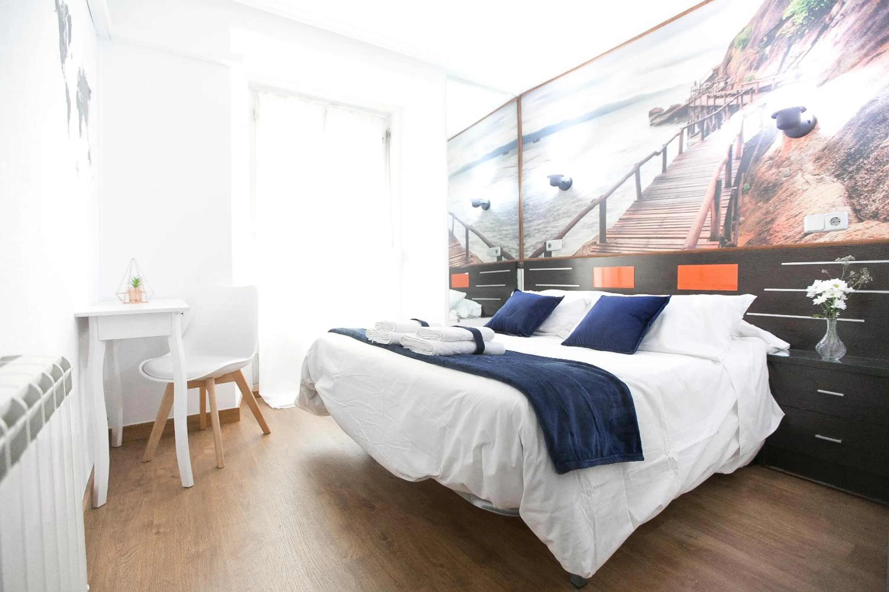 Photo of the whole room, Bed in CH La Bañezana