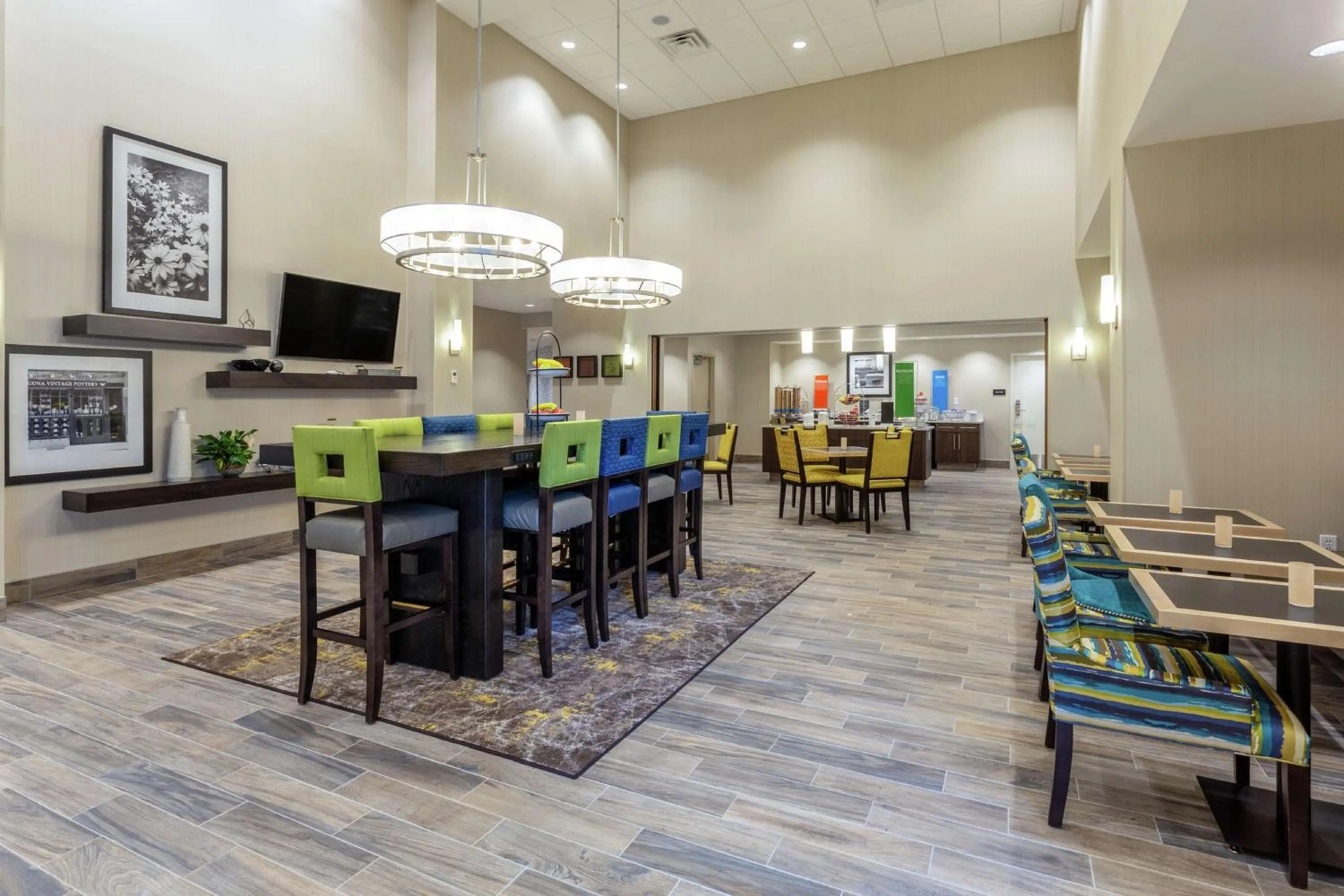 Lobby or reception in Hampton Inn & Suites Burlington