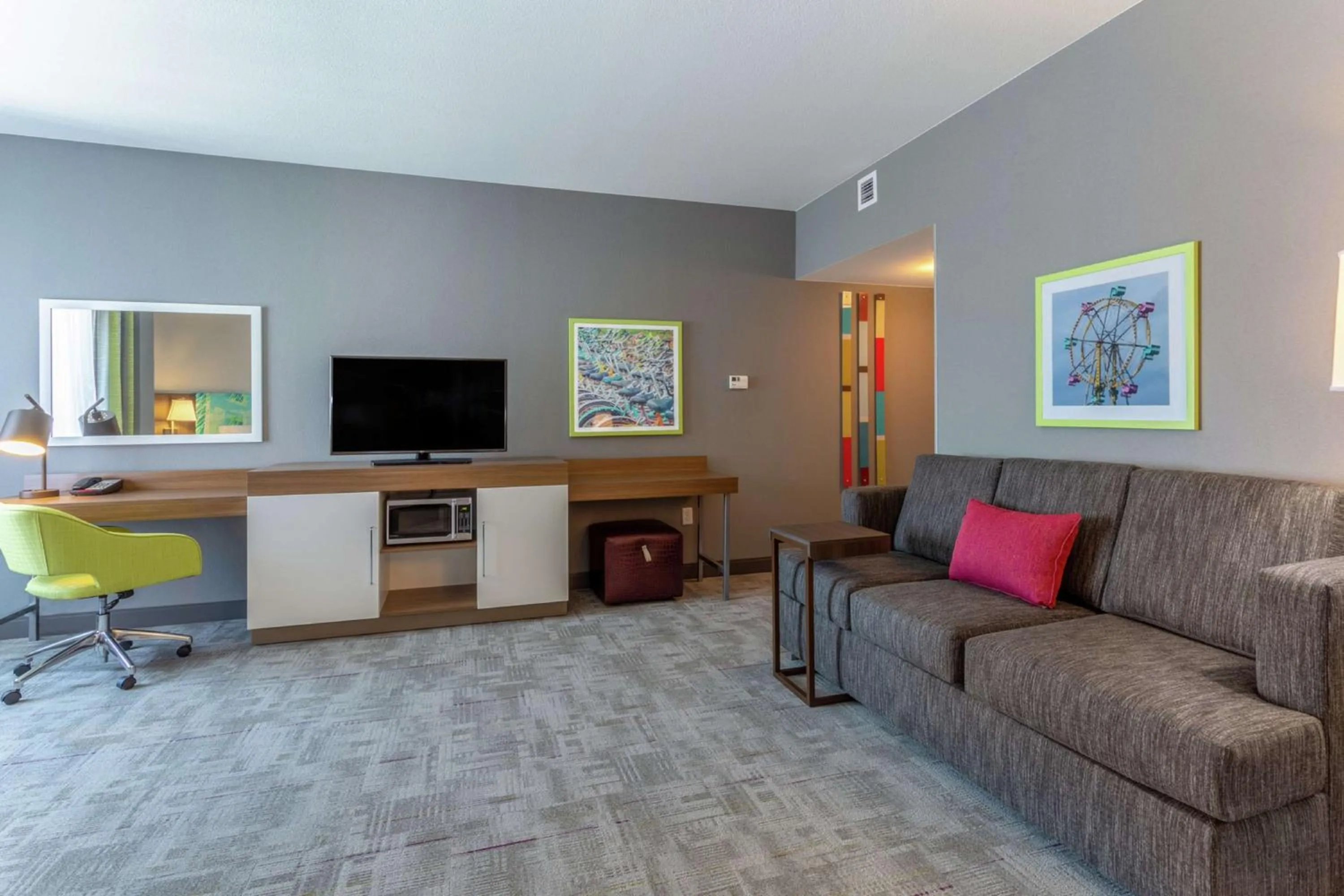 Bedroom in Hampton Inn & Suites Burlington