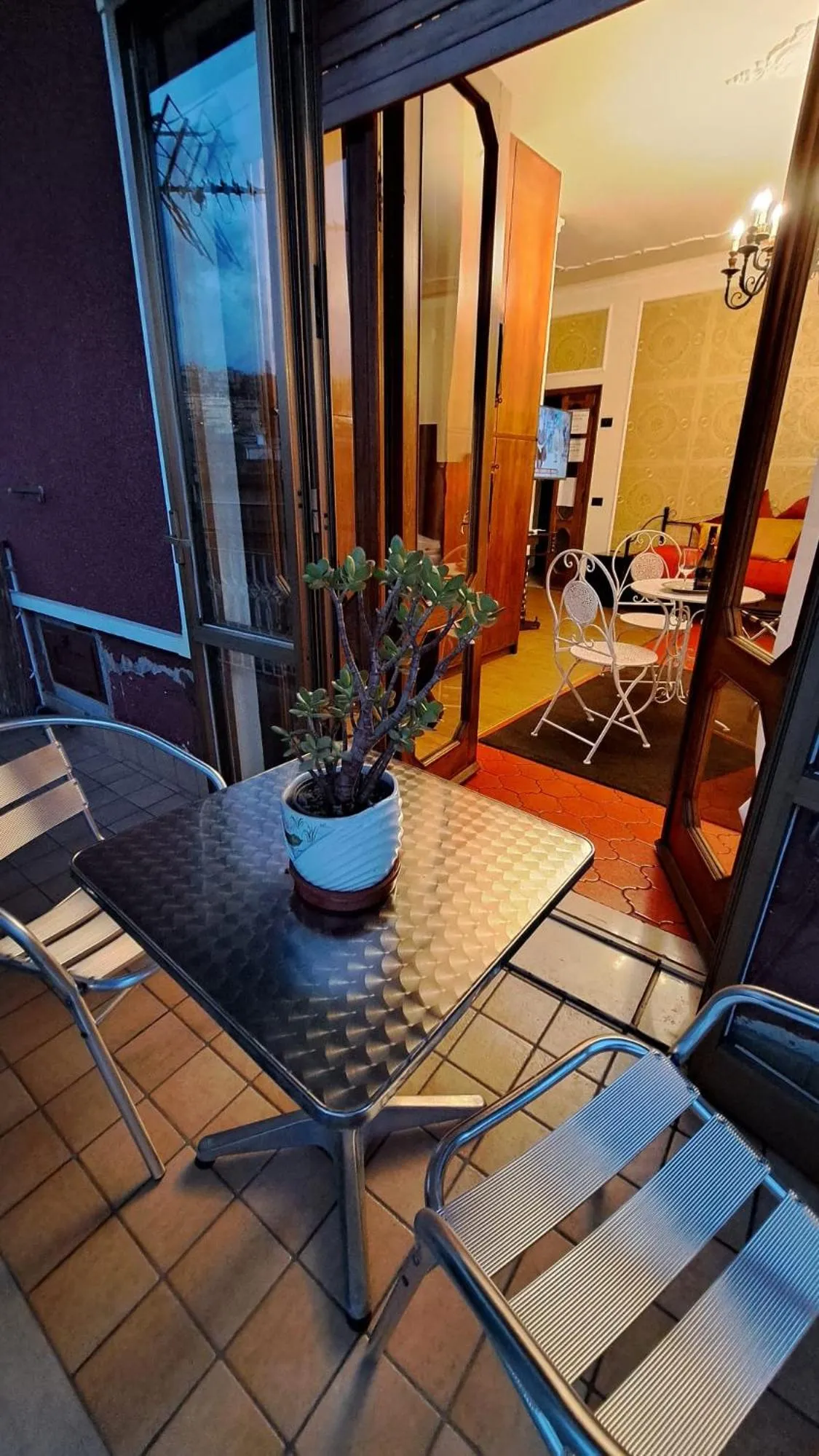 View (from property/room), Bed in B&B Centrum Palmi