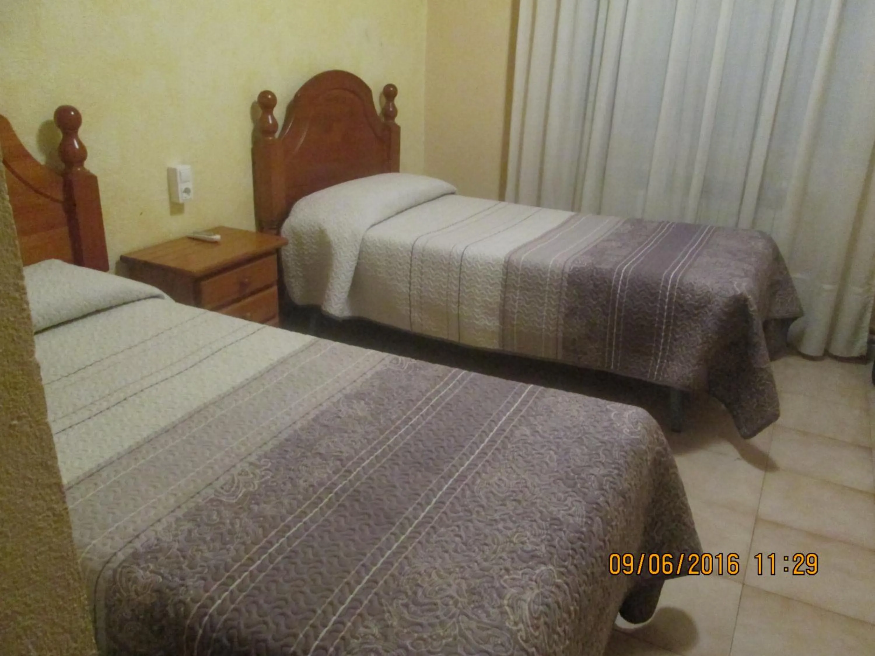 Bed in Hostal Avi Pep