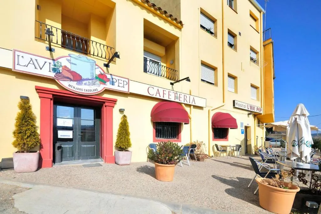 Restaurant/places to eat in Hostal Avi Pep