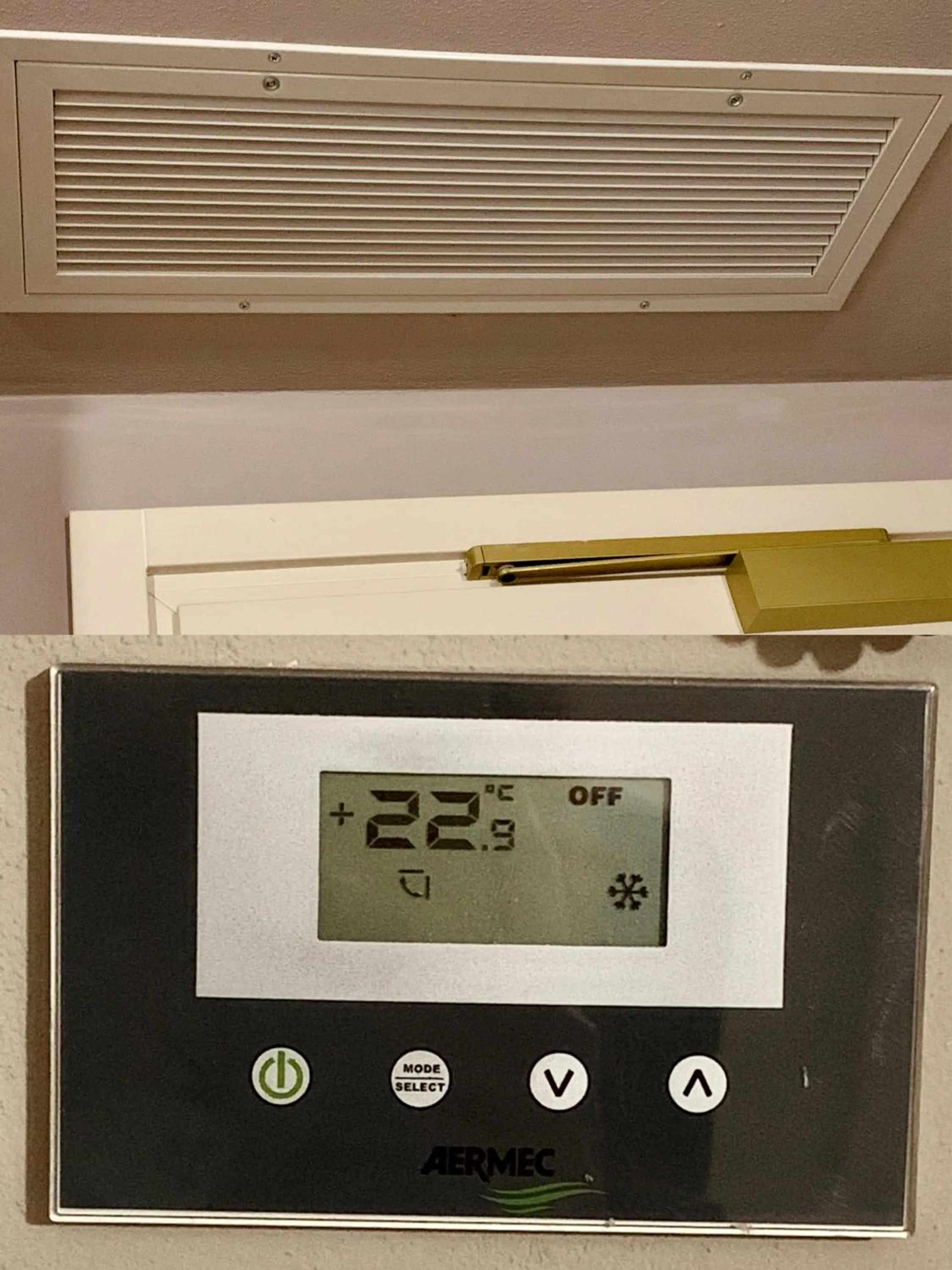 Text overlay in Hotel Saligari