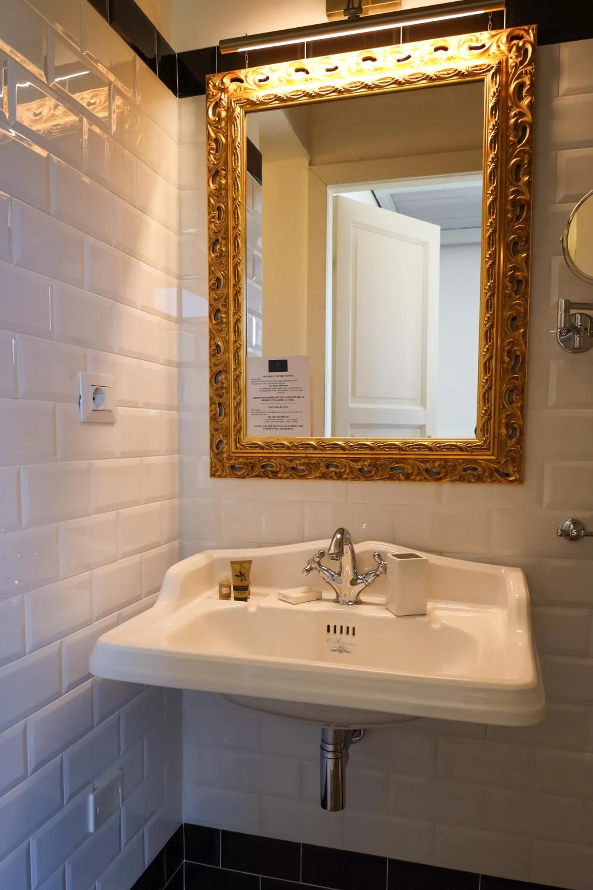 Bathroom in Villa Scinata Dimora Storica