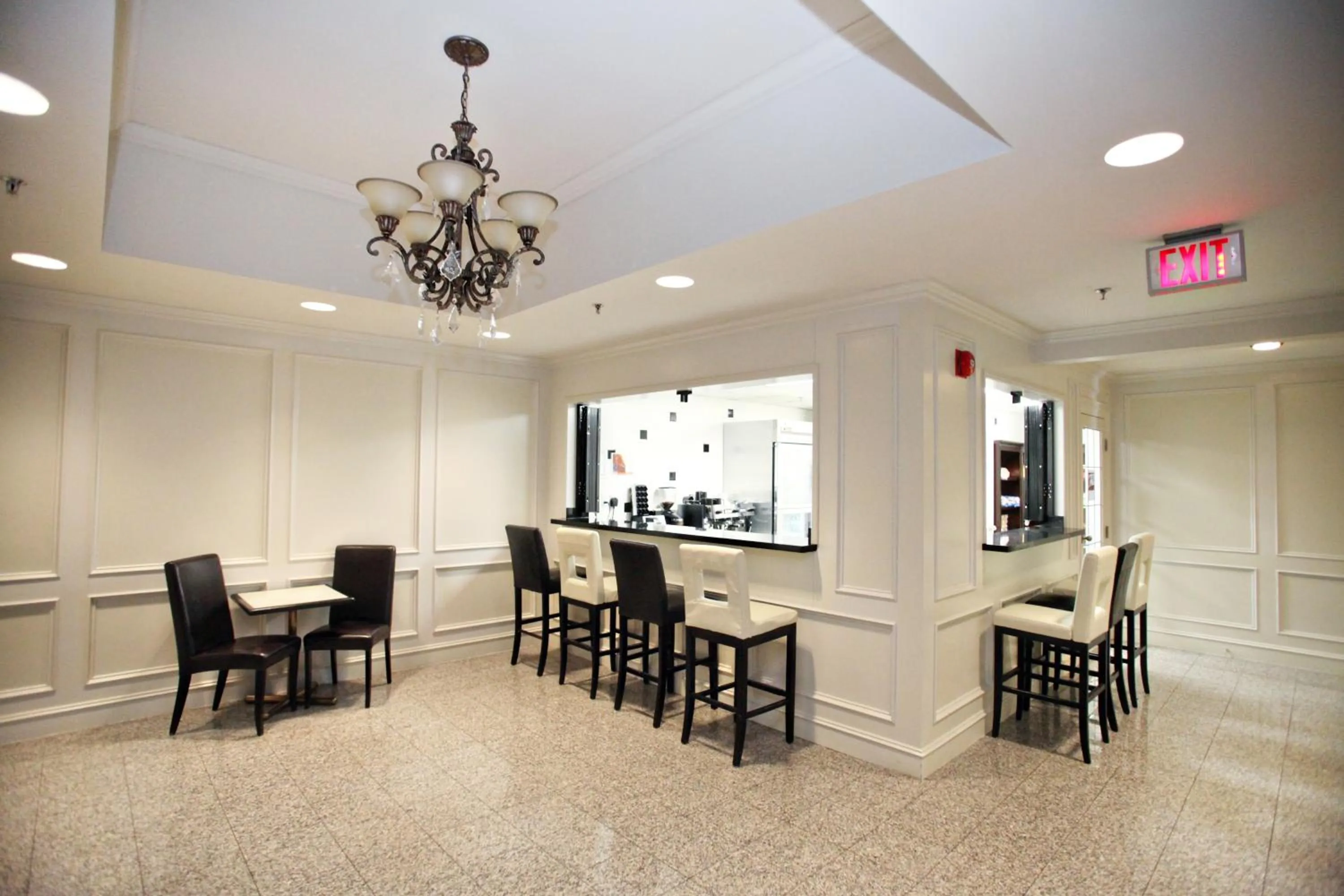 Restaurant/places to eat in Montecassino Hotel & Event Centre