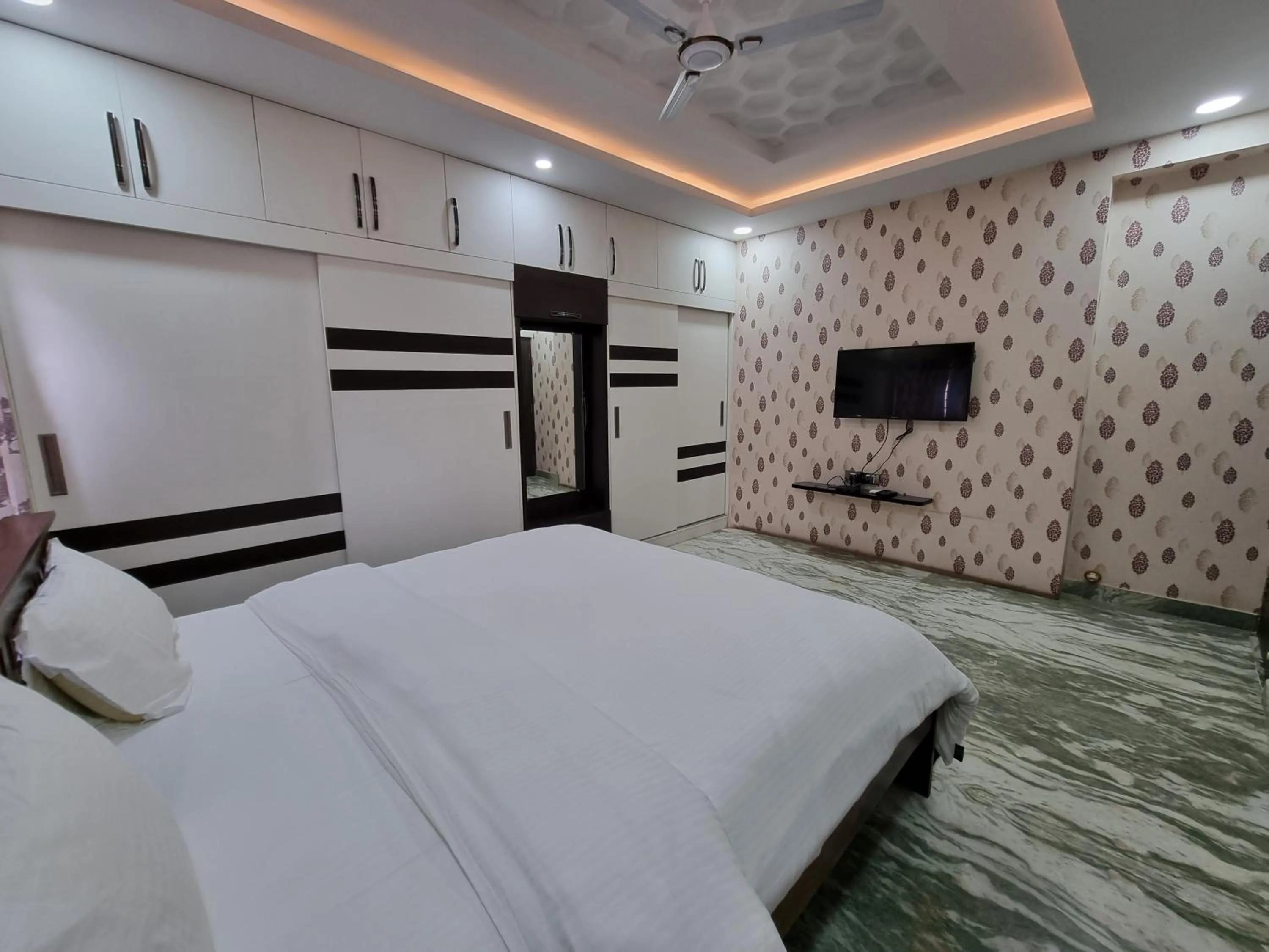 Bedroom, Bed in The Urban Nest