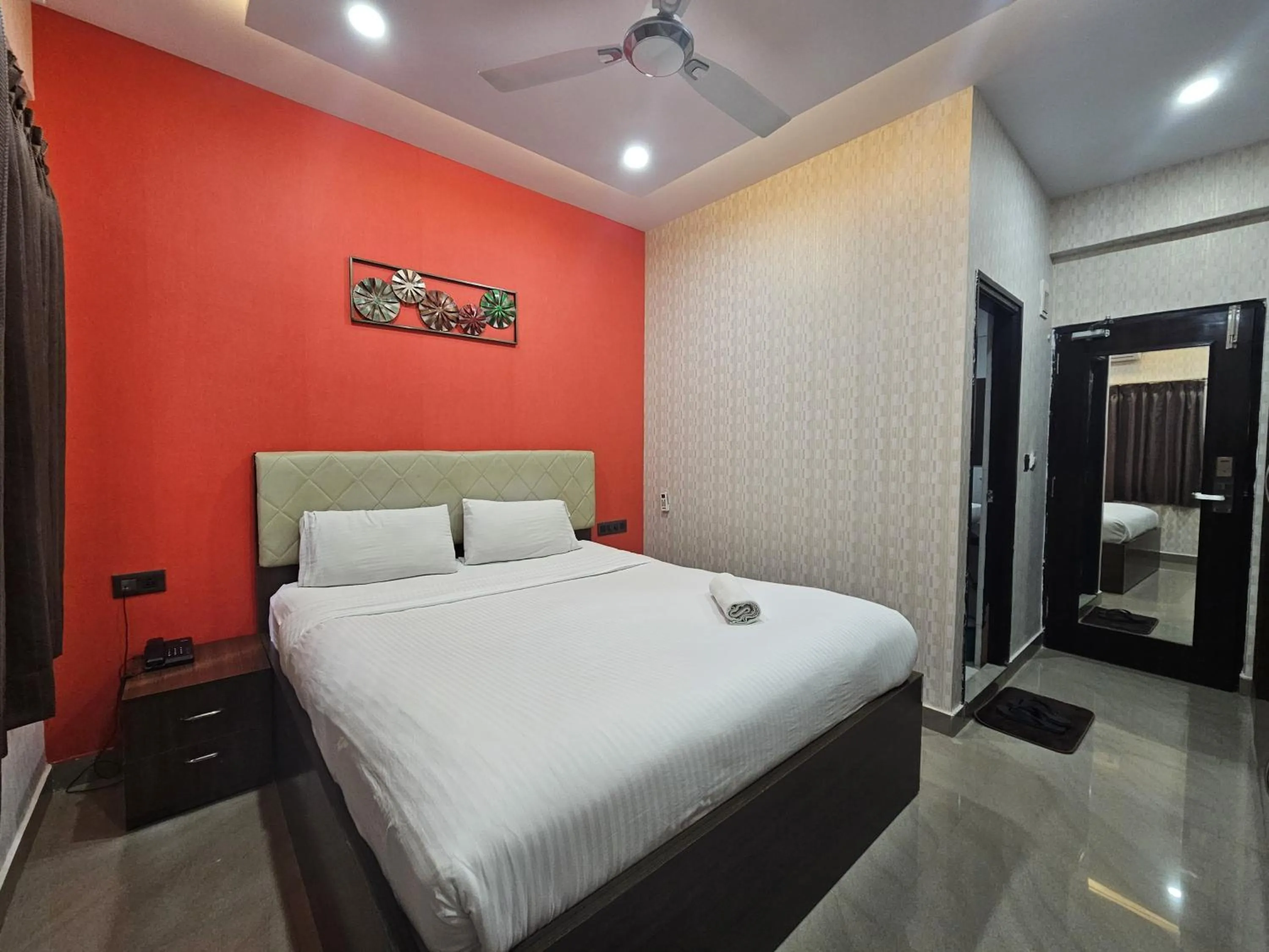 Photo of the whole room, Bed in The Urban Nest