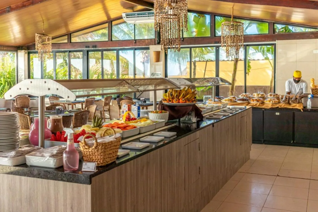 Restaurant/places to eat in Village Barra Hotel