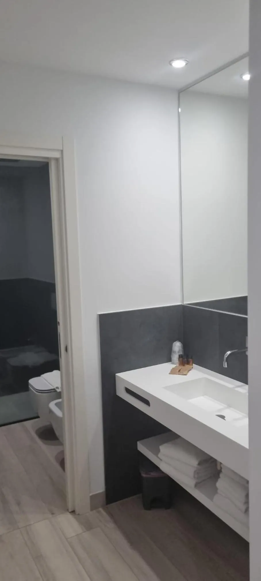 Bed in HOTEL VENICE BEACH HVB 34 Lifestyle 4 Superior