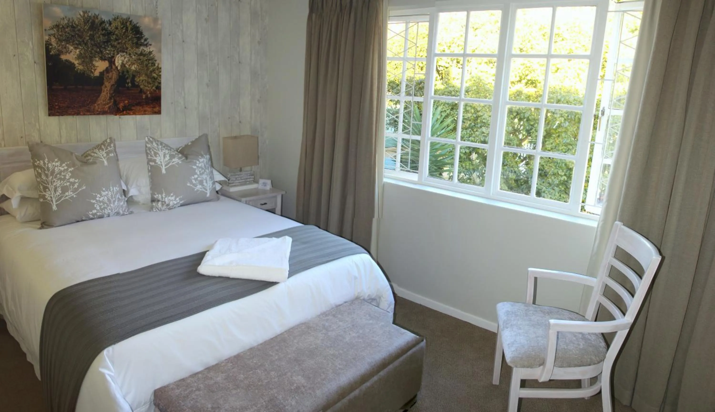 Bed in Lodge on Main Guest House and Conference Centre