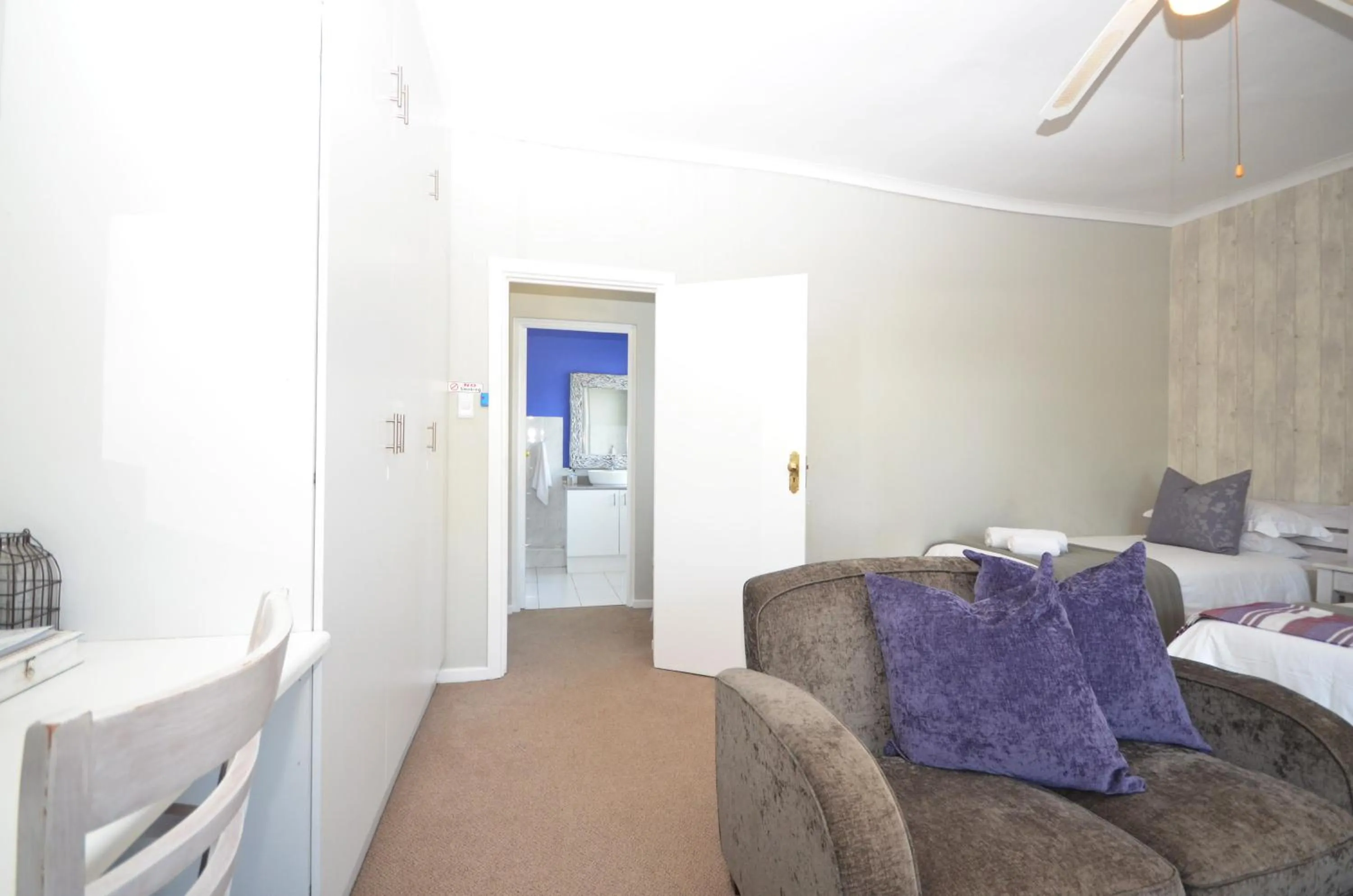 Bedroom, Bed in Lodge on Main Guest House and Conference Centre