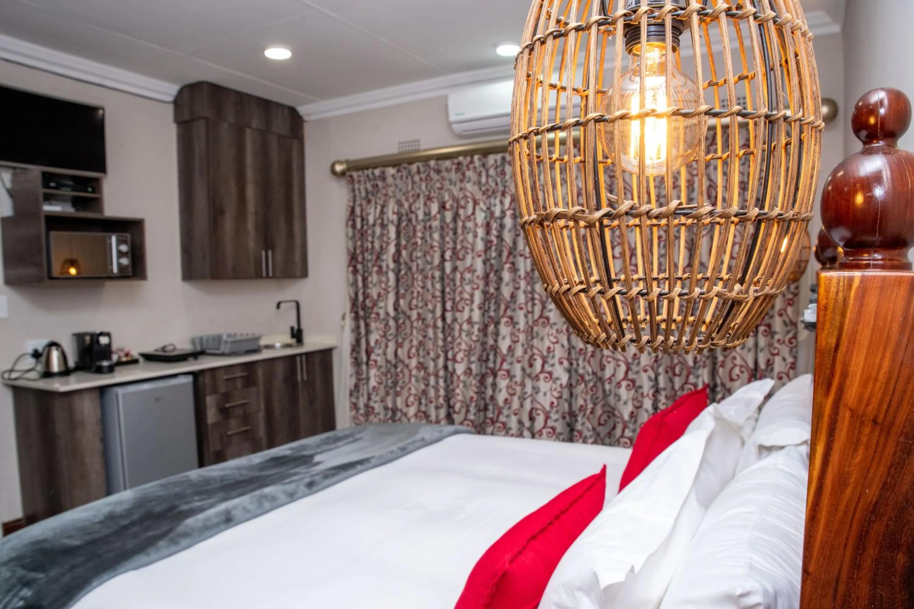 Bed in Iso'Bella Vita Guesthouse