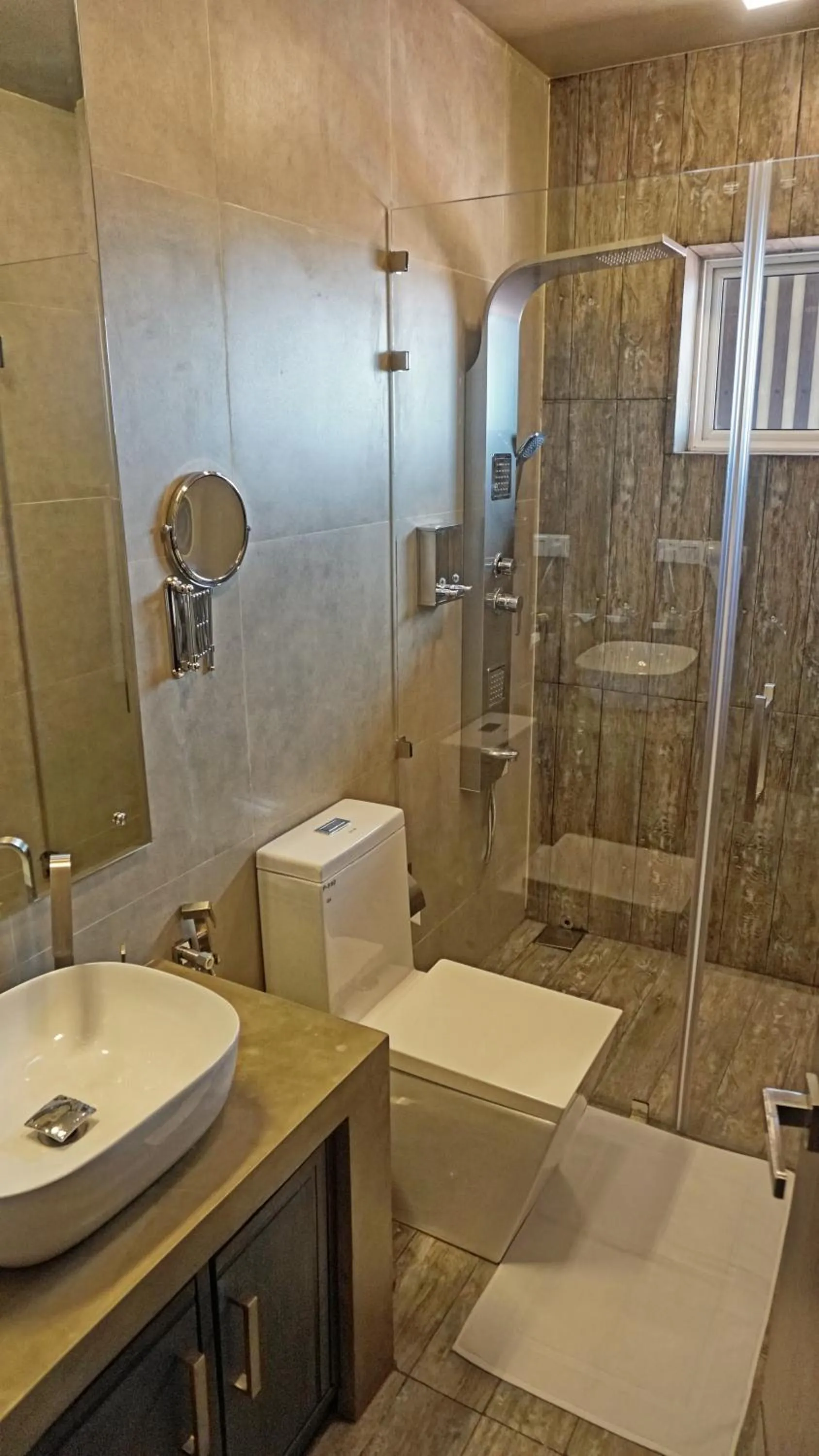 Toilet in Hotel Sico