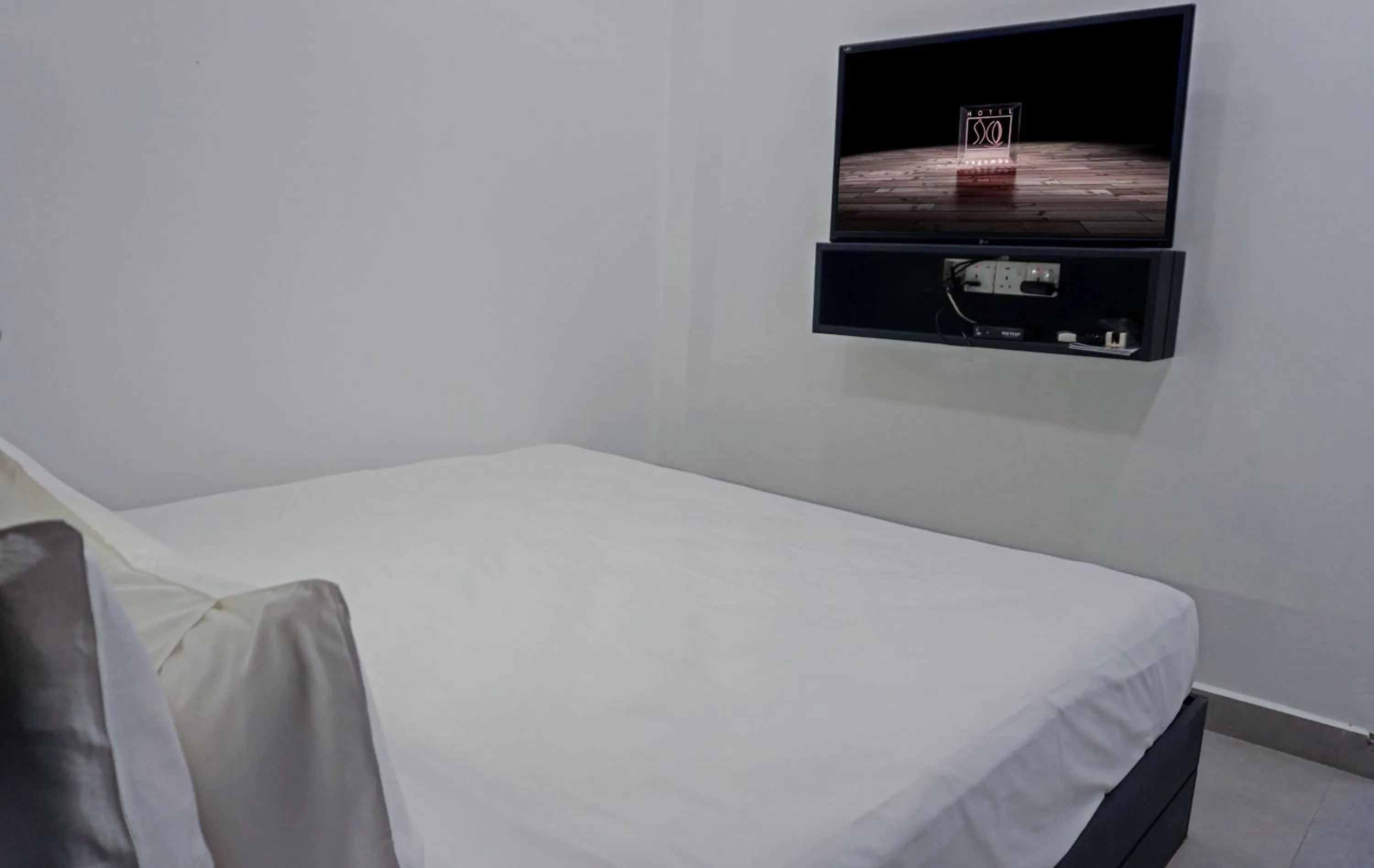 TV and multimedia, Bed in Hotel Sico