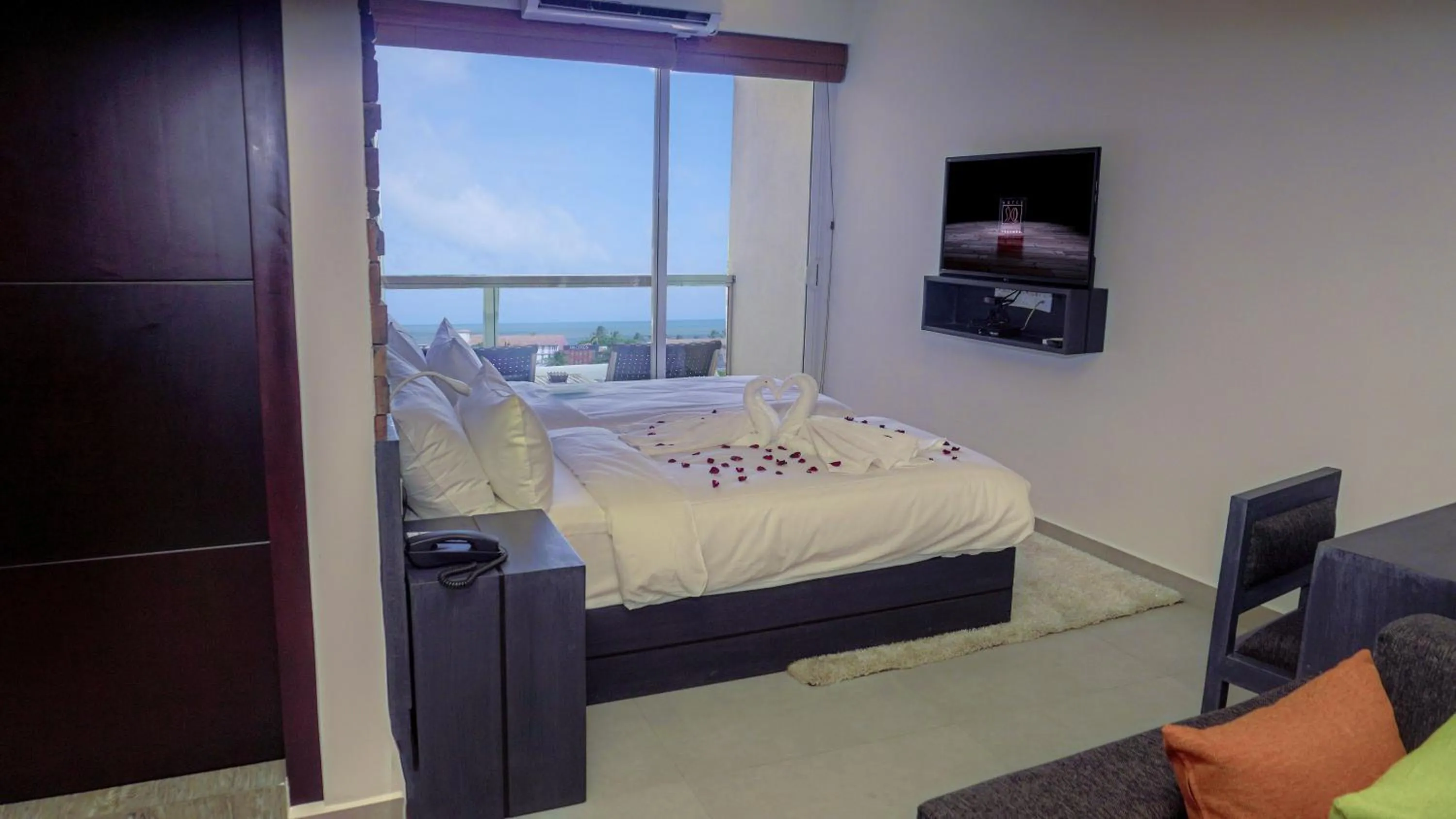 TV and multimedia, Bed in Hotel Sico