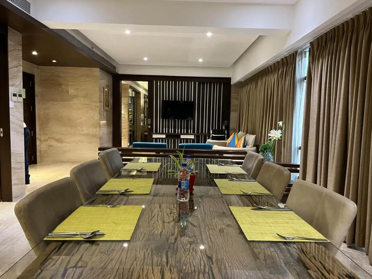 Restaurant/places to eat in Fortune Park, Vellore - Member ITC Hotels' Group