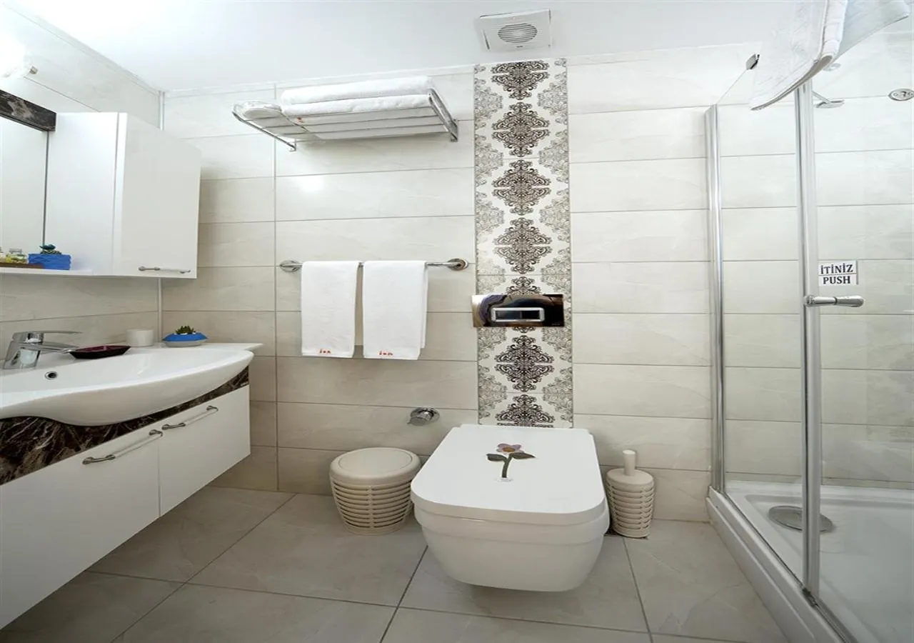 Bathroom in Ion Slow City Adult 12