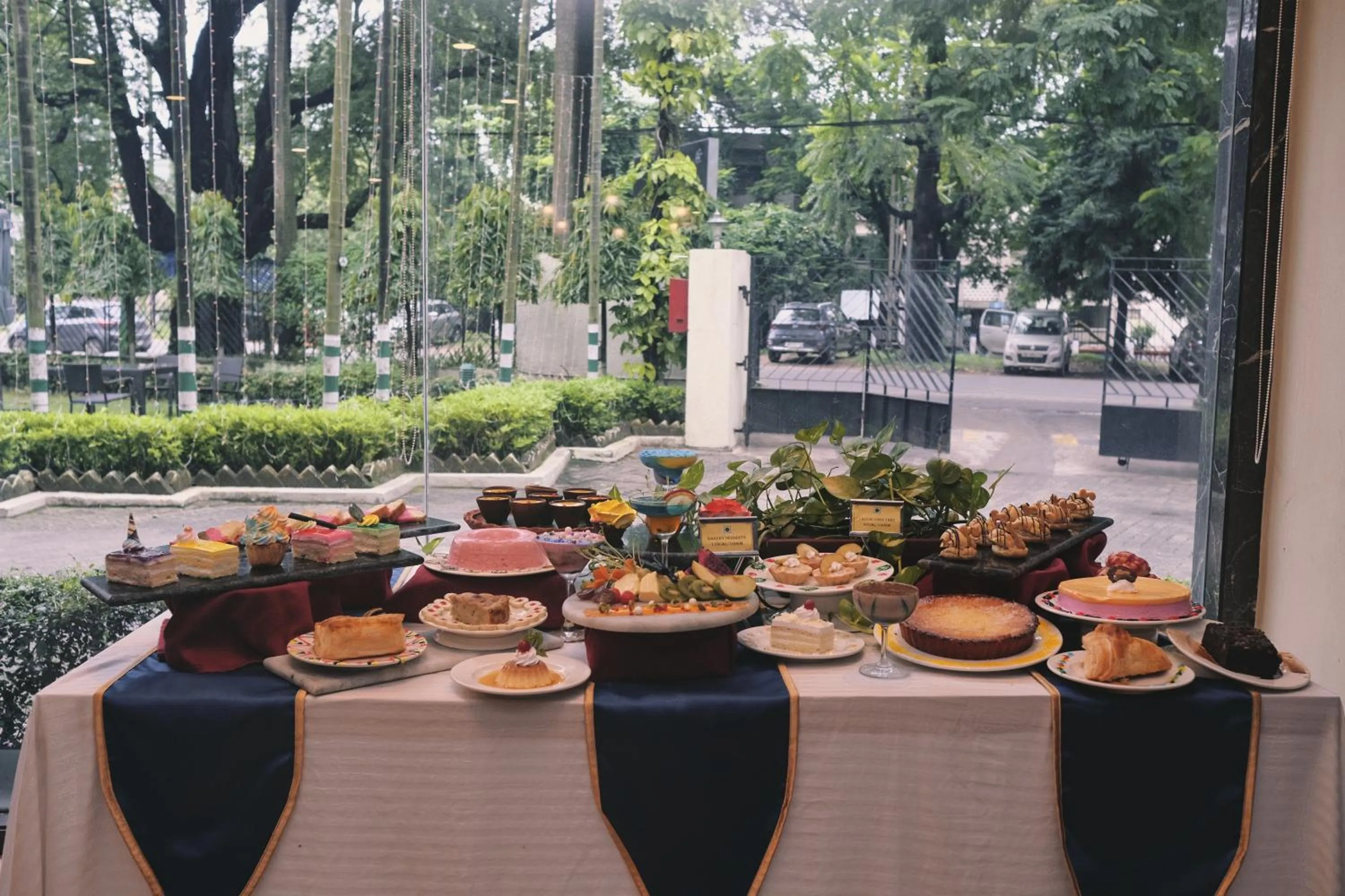 Breakfast in Peerless Hotel Durgapur