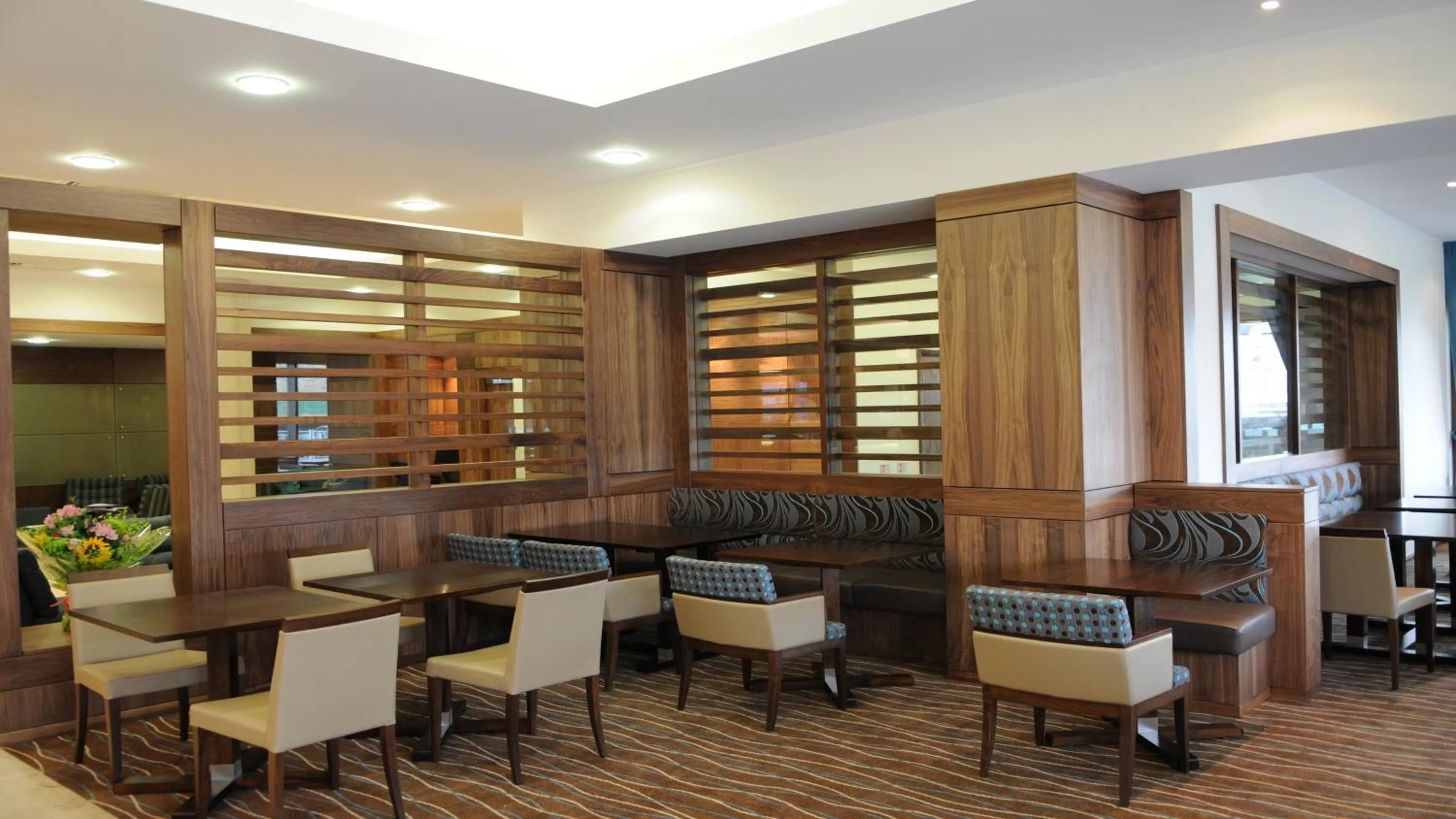 Restaurant/places to eat in Holiday Inn Express Sheffield City Centre by IHG