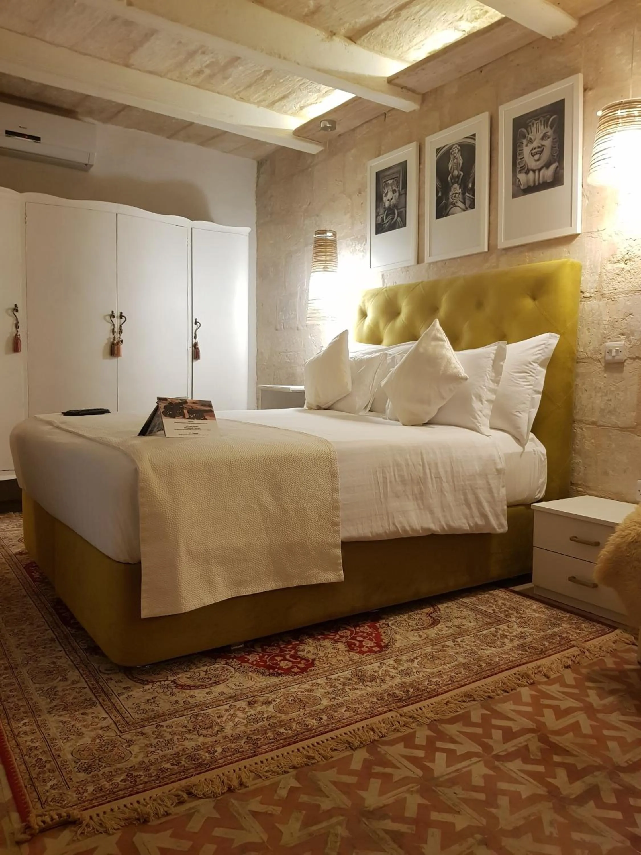 Bed in Valletta Lucente Guest House