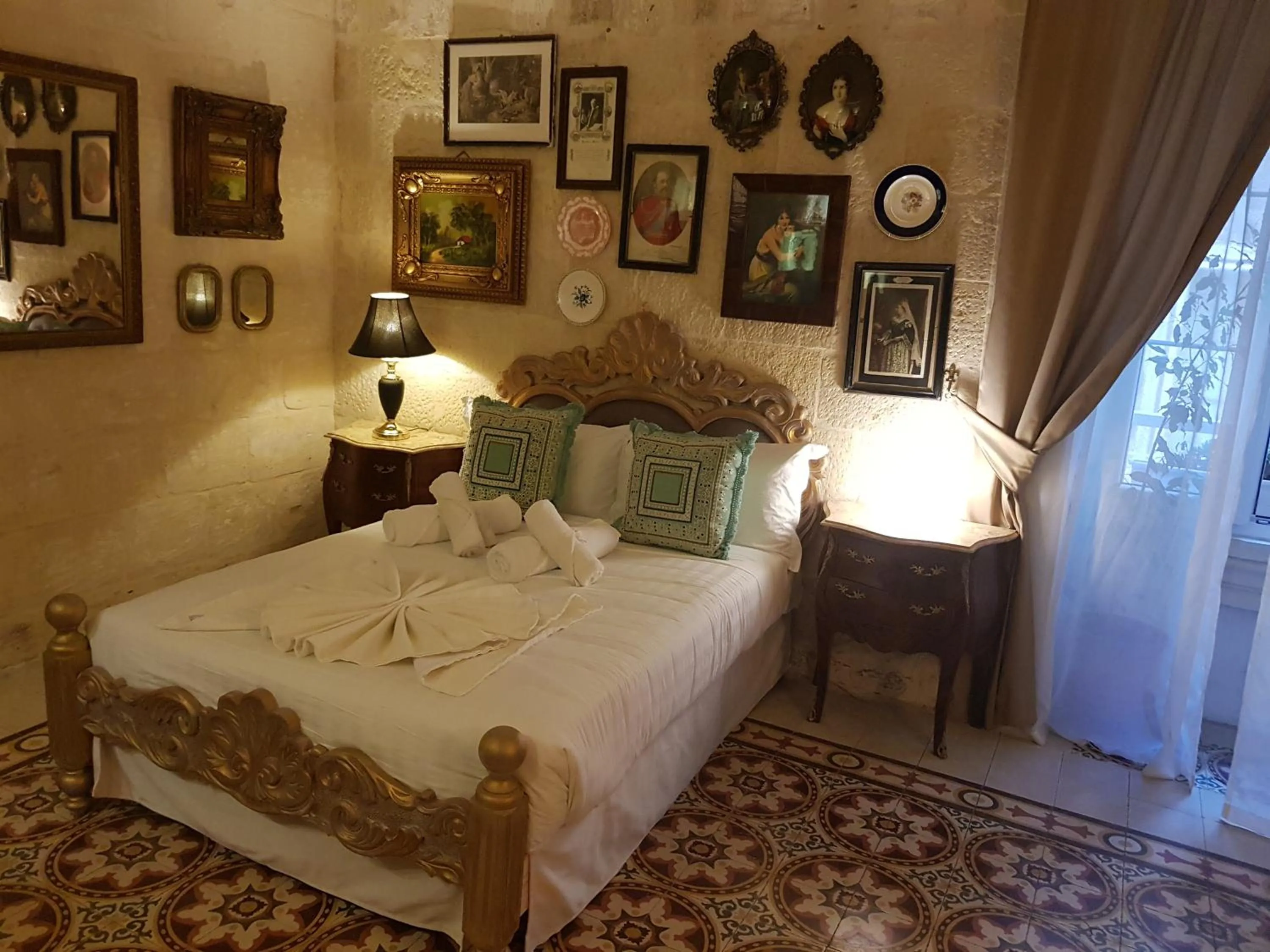 Bed in Valletta Lucente Guest House