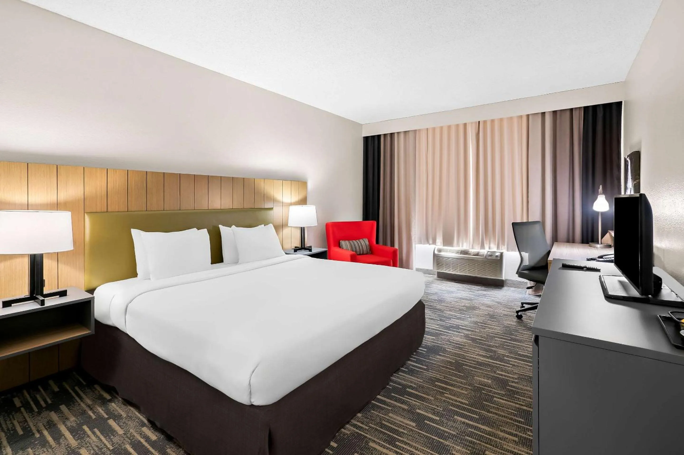 Bedroom, Bed in Country Inn & Suites by Radisson, Columbia Airport, SC