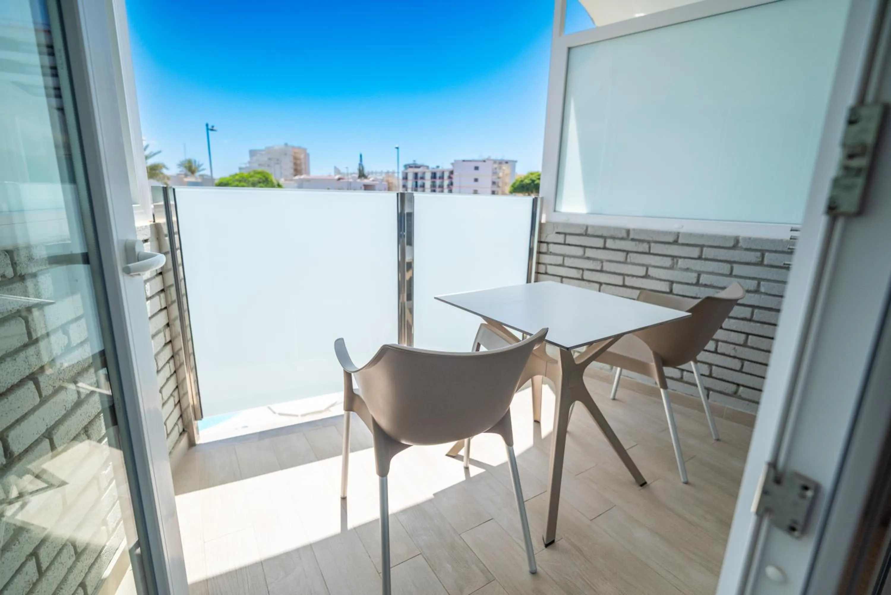 HL Suite Nardos - Only Adults